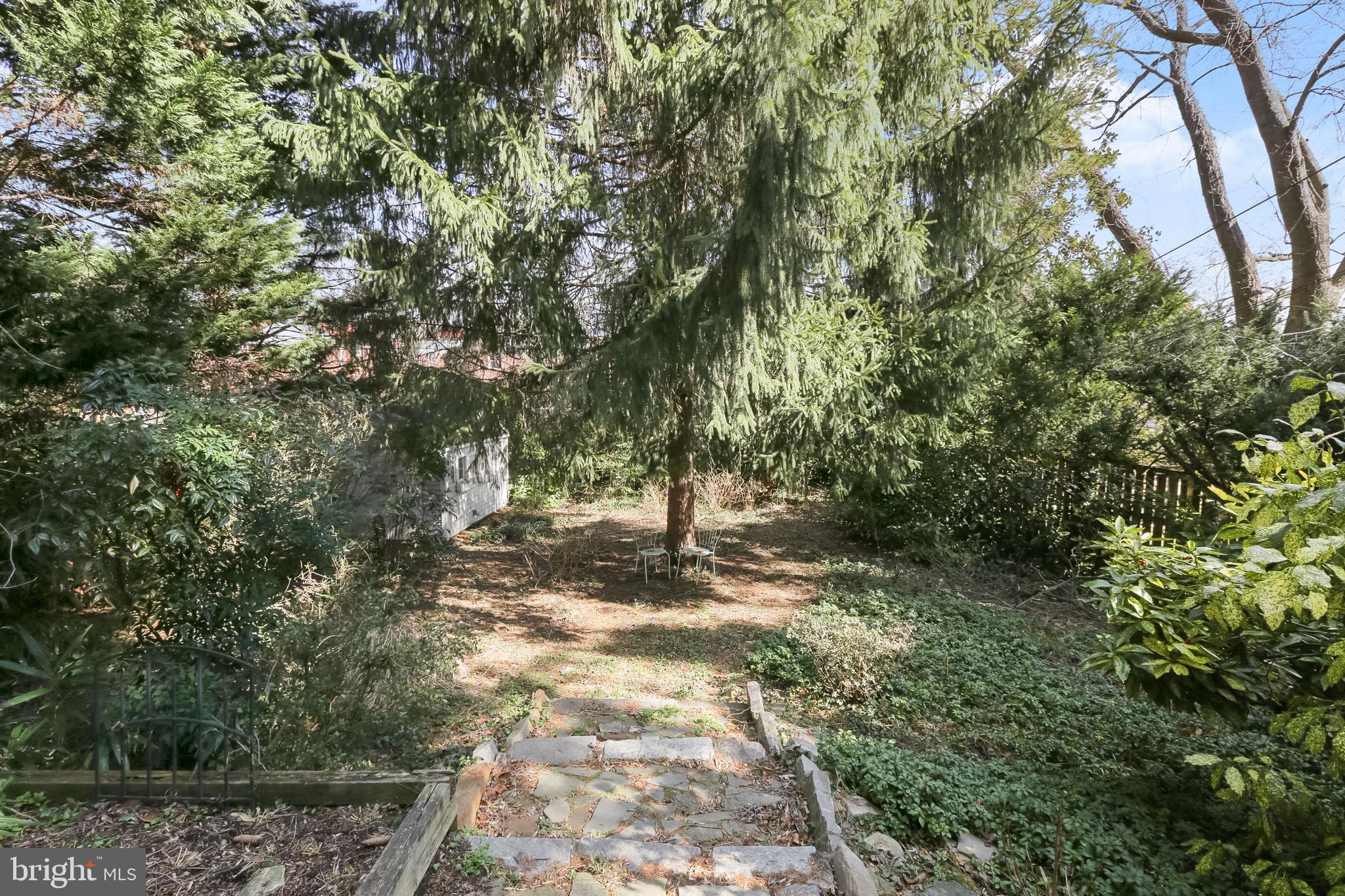 BELVEDERE SQUARE - Residential