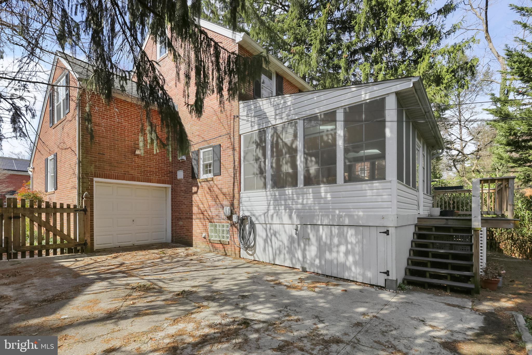 BELVEDERE SQUARE - Residential