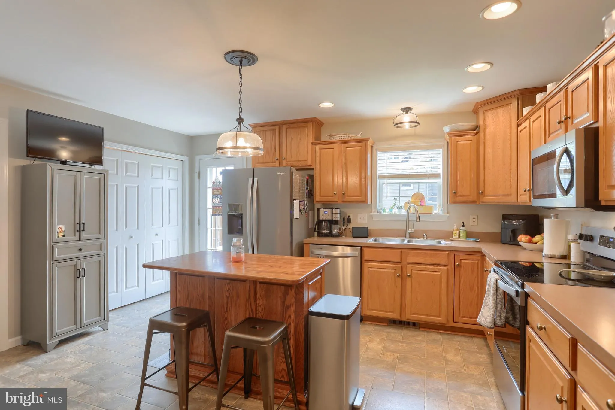 Palmyra, Pennsylvania 17078, United States, 3 Bedrooms Bedrooms, ,3 BathroomsBathrooms,Residential,Active,151707