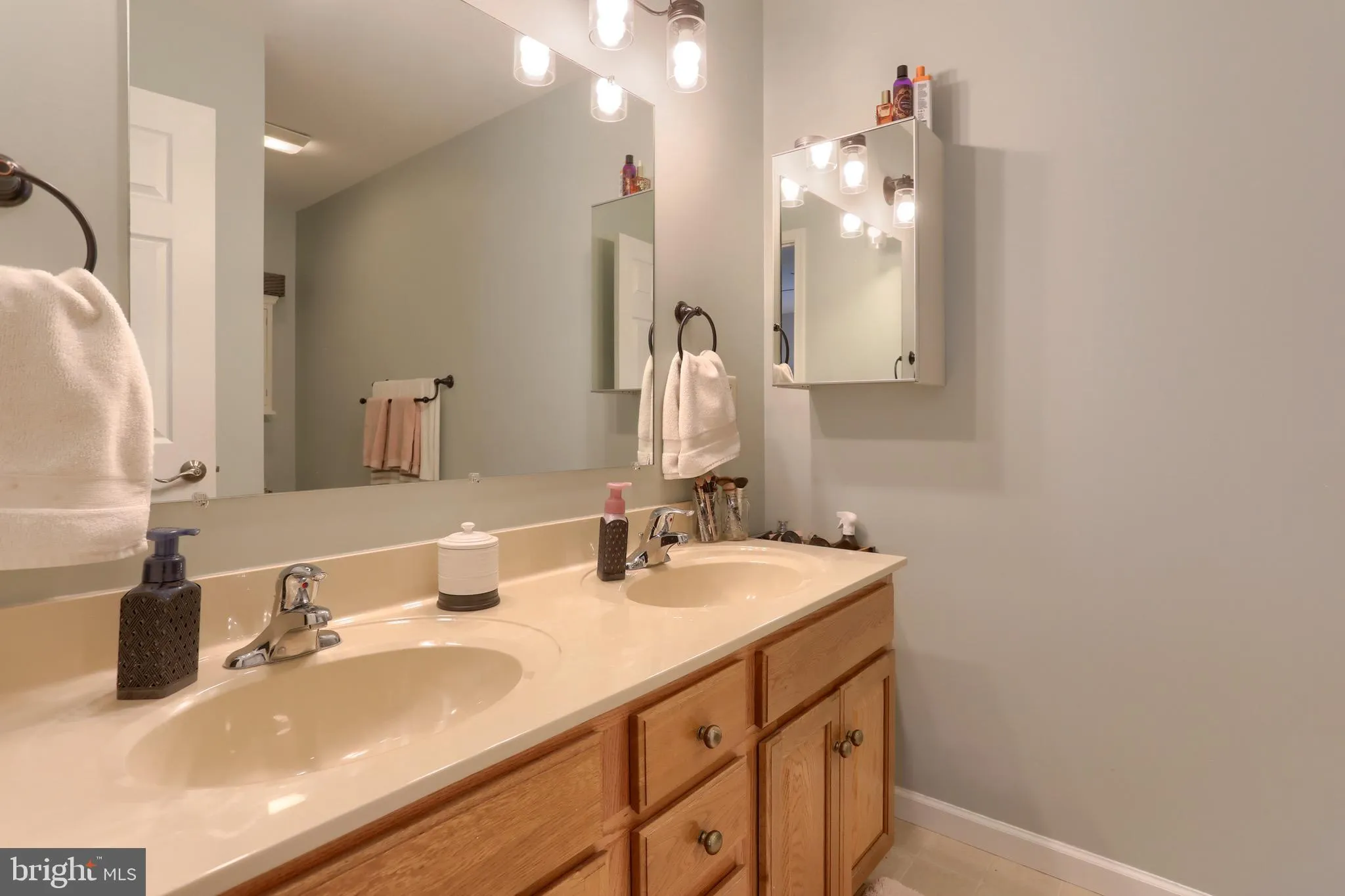 Palmyra, Pennsylvania 17078, United States, 3 Bedrooms Bedrooms, ,3 BathroomsBathrooms,Residential,Active,151707