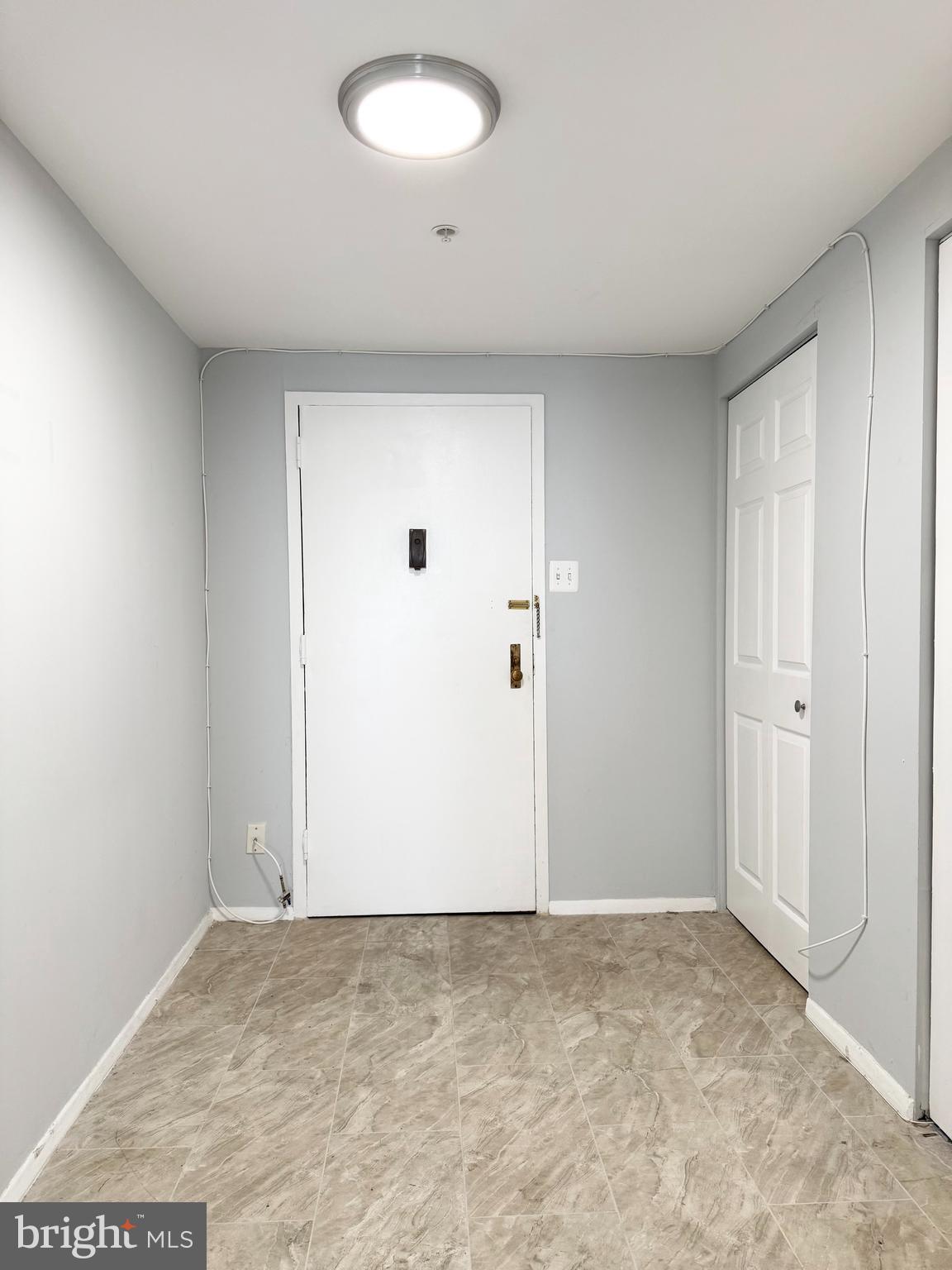 PENTHOUSE CONDOMINIUMS - Residential Lease