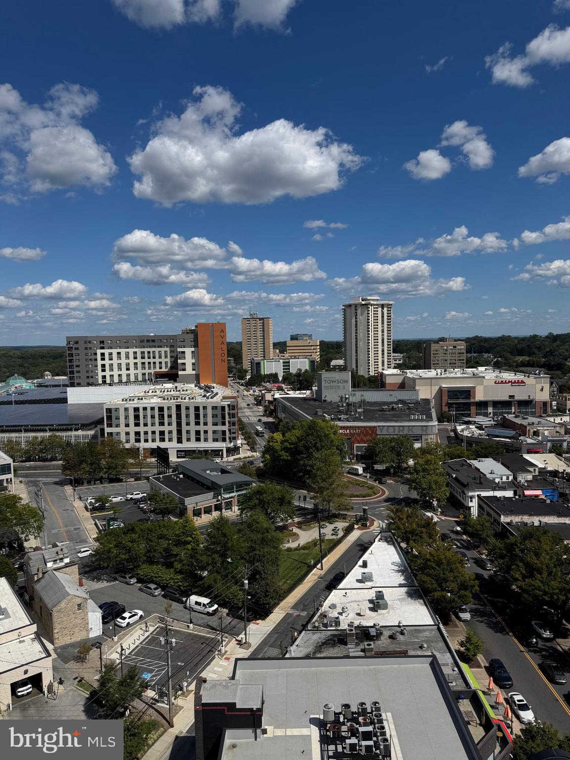 PENTHOUSE CONDOMINIUMS - Residential Lease