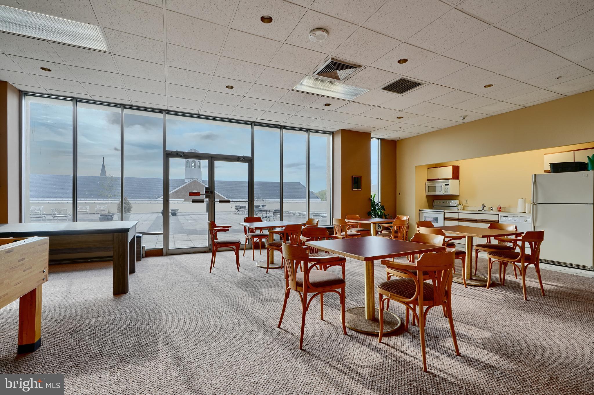 PENTHOUSE CONDOMINIUMS - Residential Lease