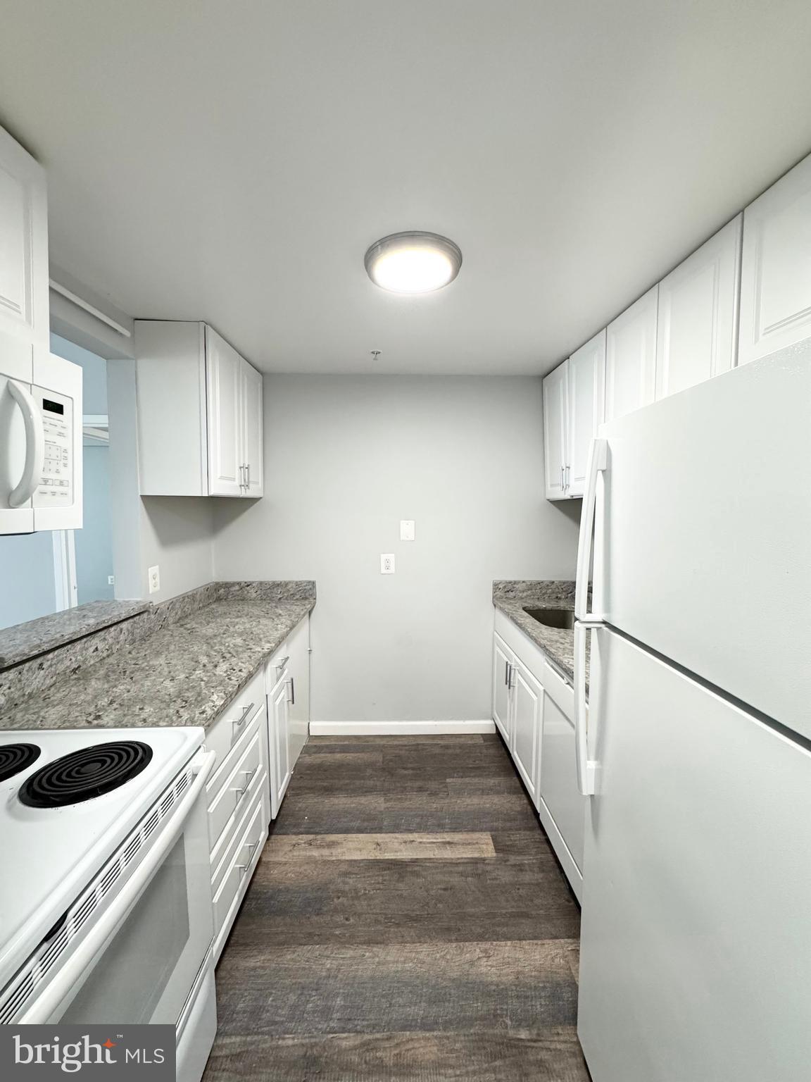 PENTHOUSE CONDOMINIUMS - Residential Lease