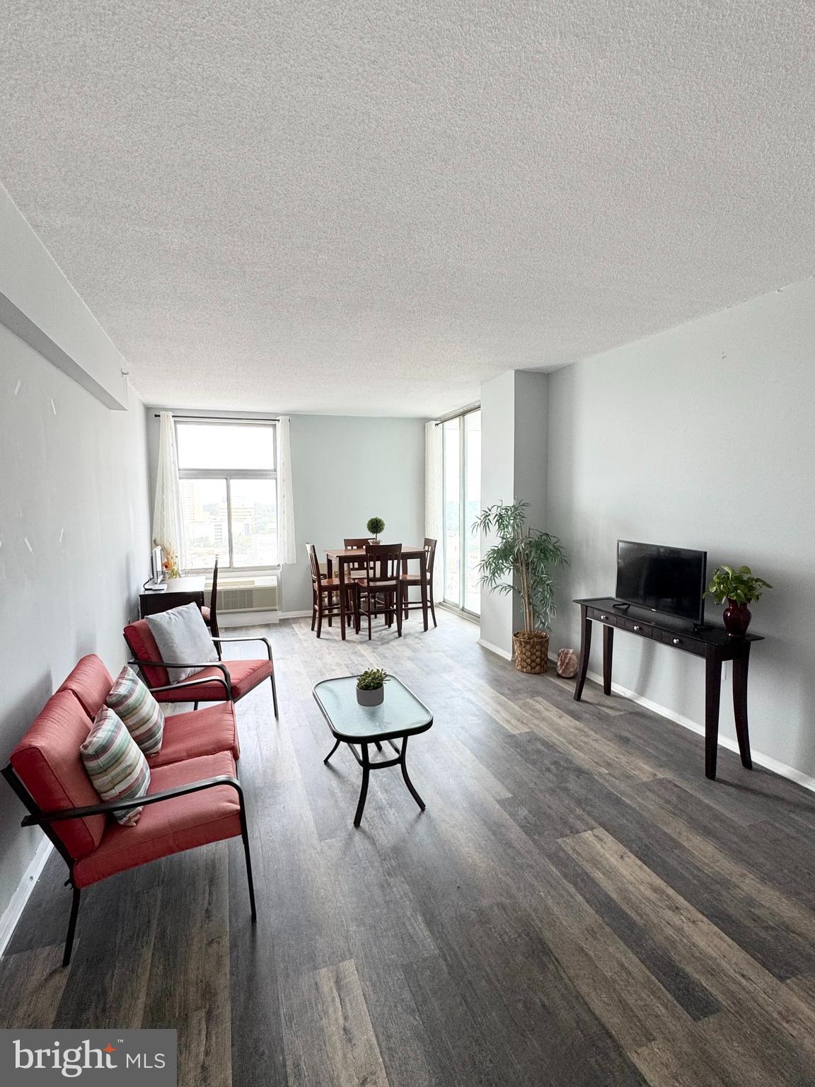 PENTHOUSE CONDOMINIUMS - Residential Lease