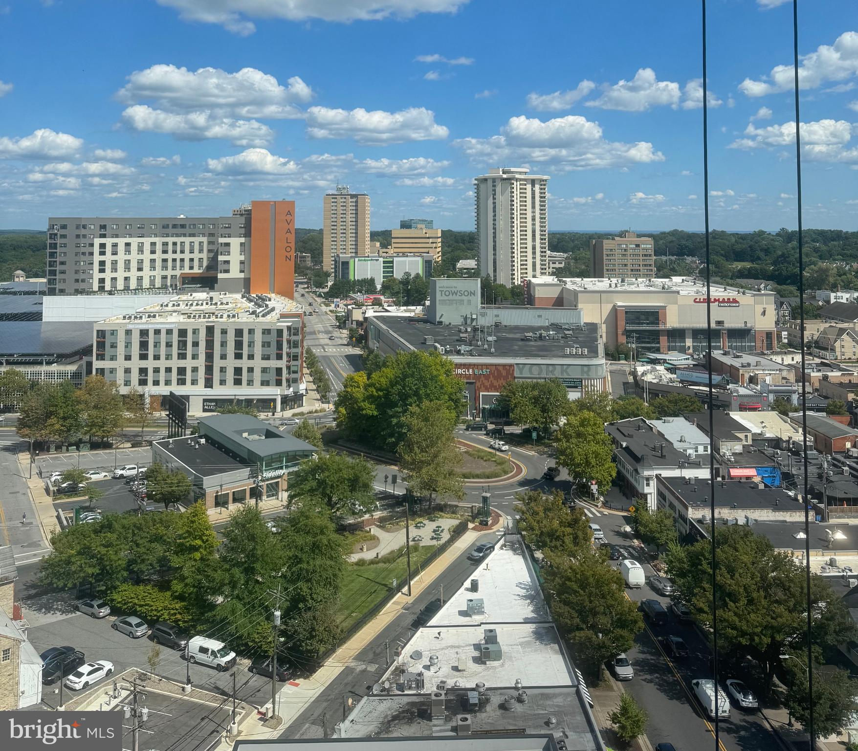 PENTHOUSE CONDOMINIUMS - Residential Lease