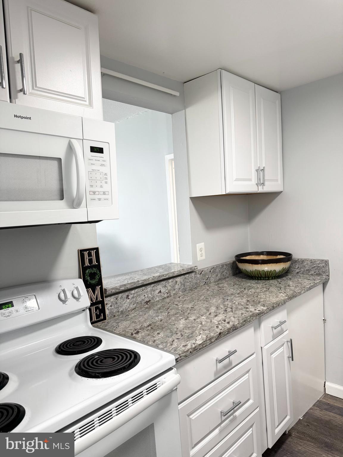 PENTHOUSE CONDOMINIUMS - Residential Lease