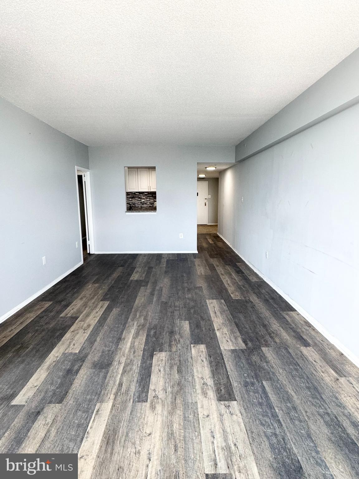 PENTHOUSE CONDOMINIUMS - Residential Lease