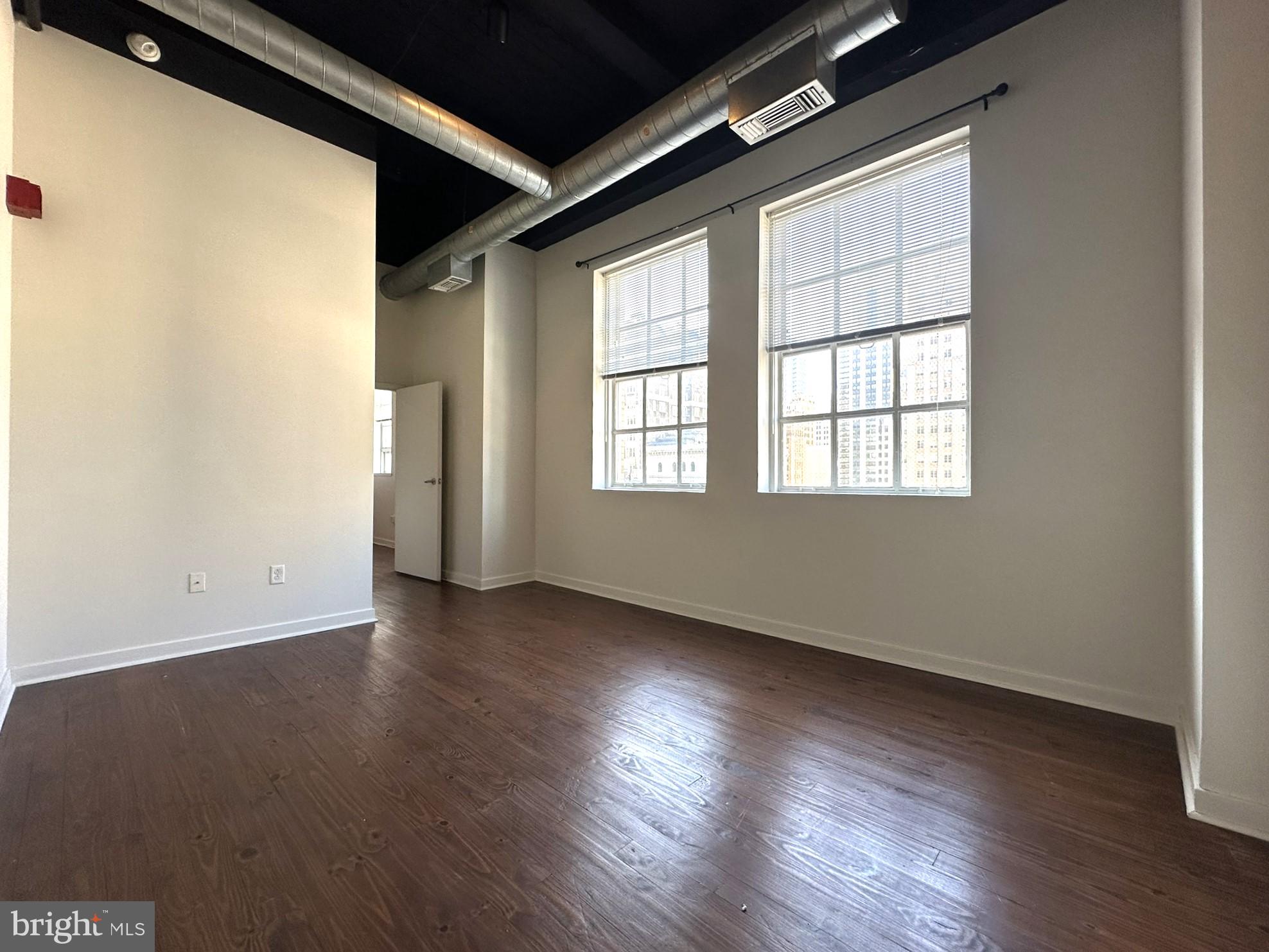 CENTER CITY - Residential Lease