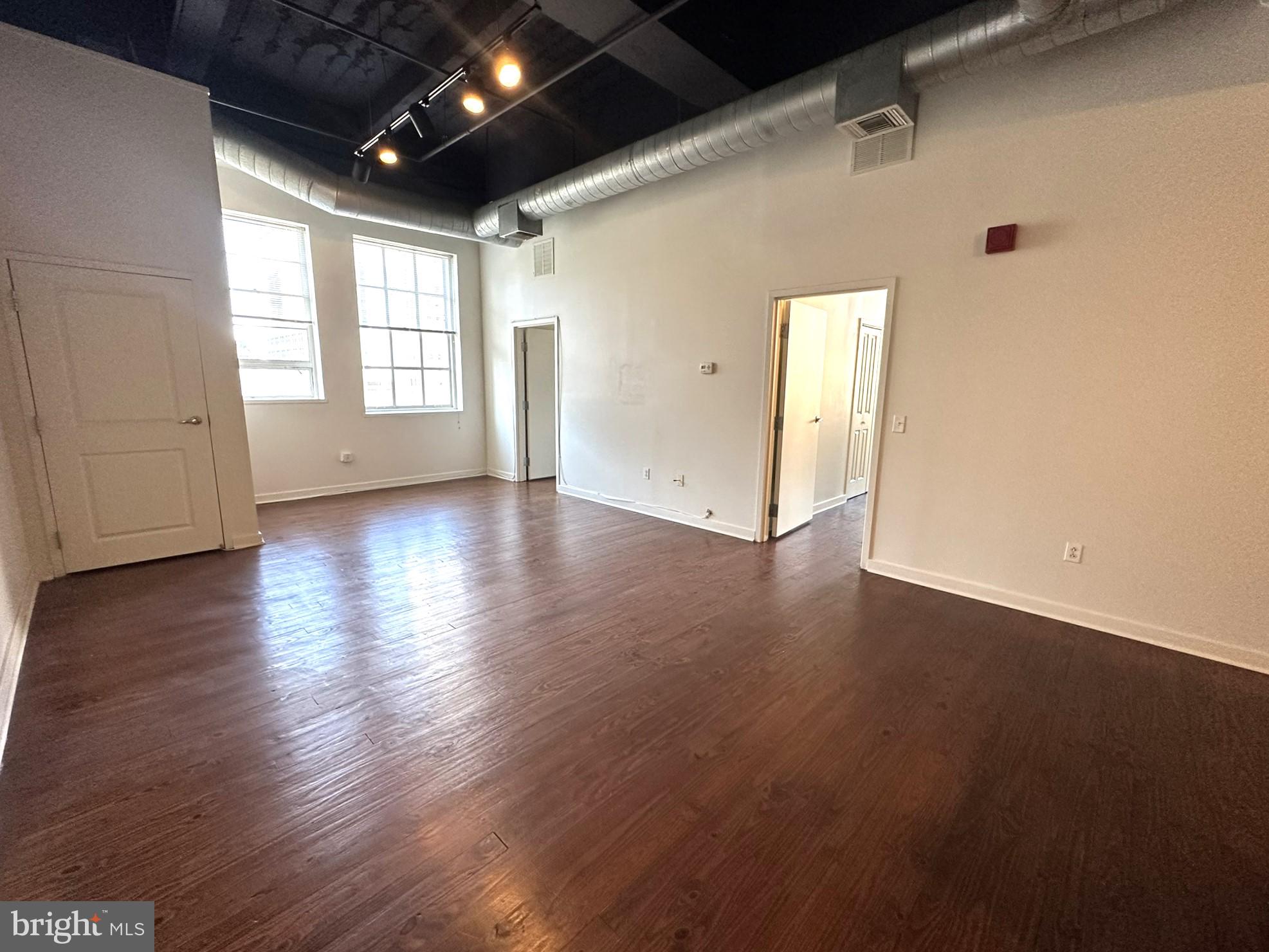 CENTER CITY - Residential Lease