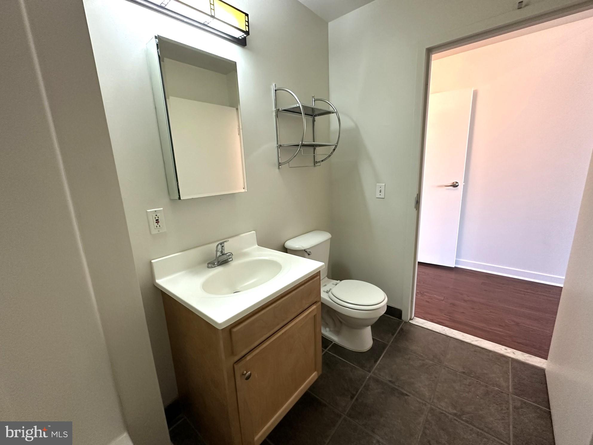 CENTER CITY - Residential Lease