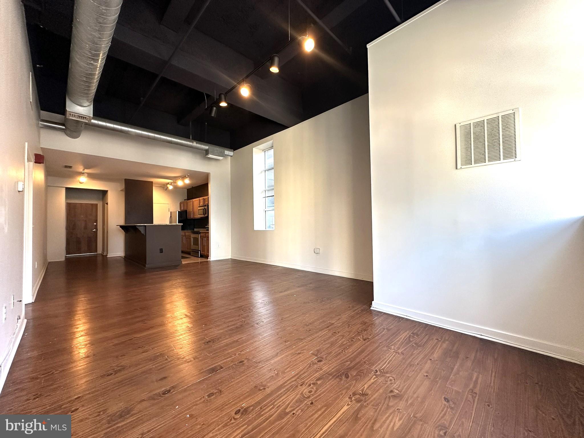 CENTER CITY - Residential Lease