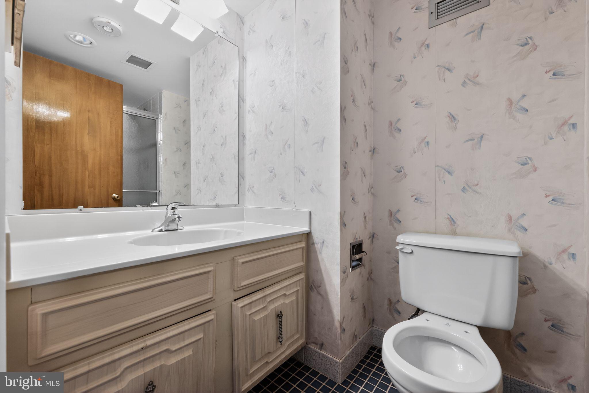 VALLEY FORGE TOWER - Residential