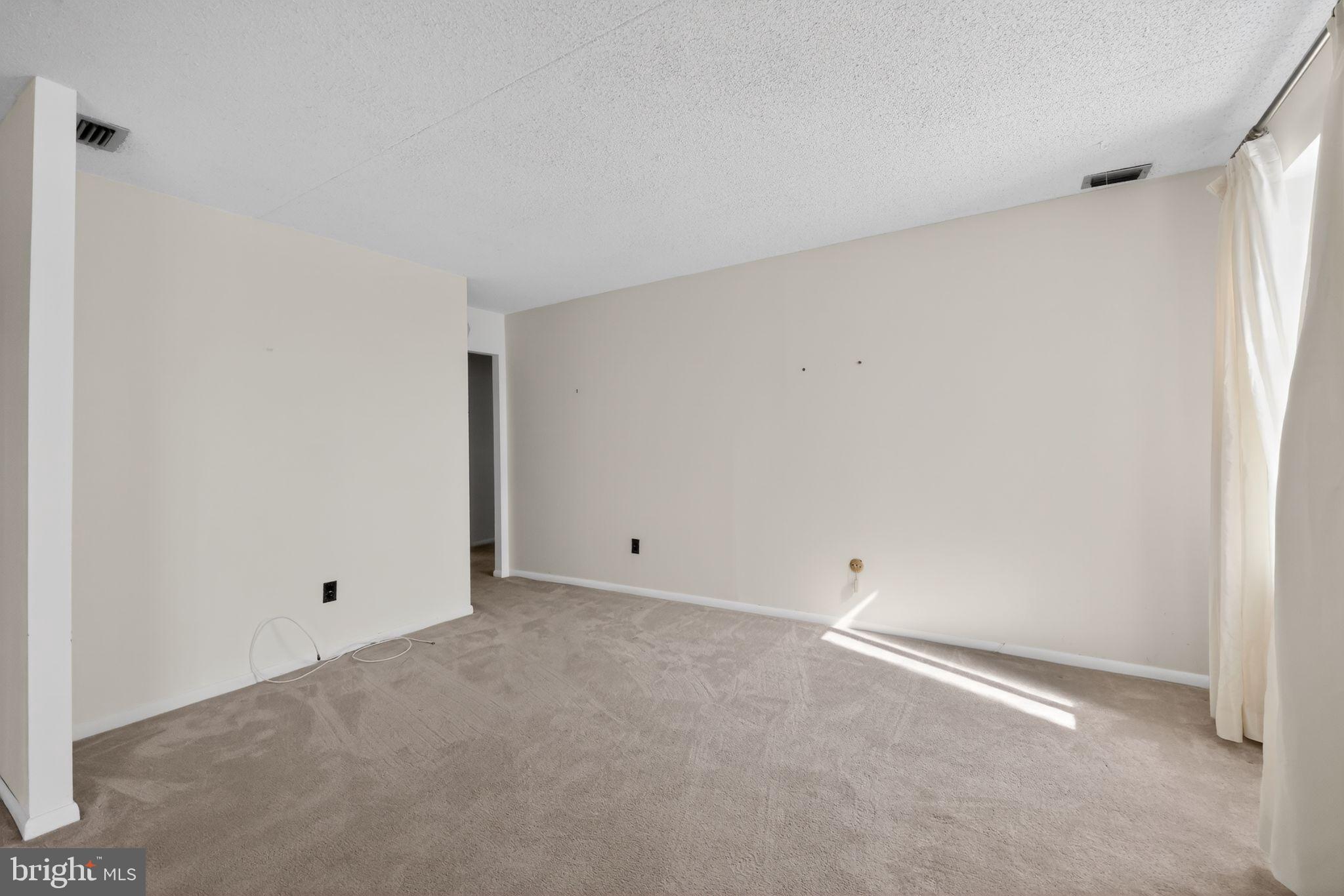 VALLEY FORGE TOWER - Residential