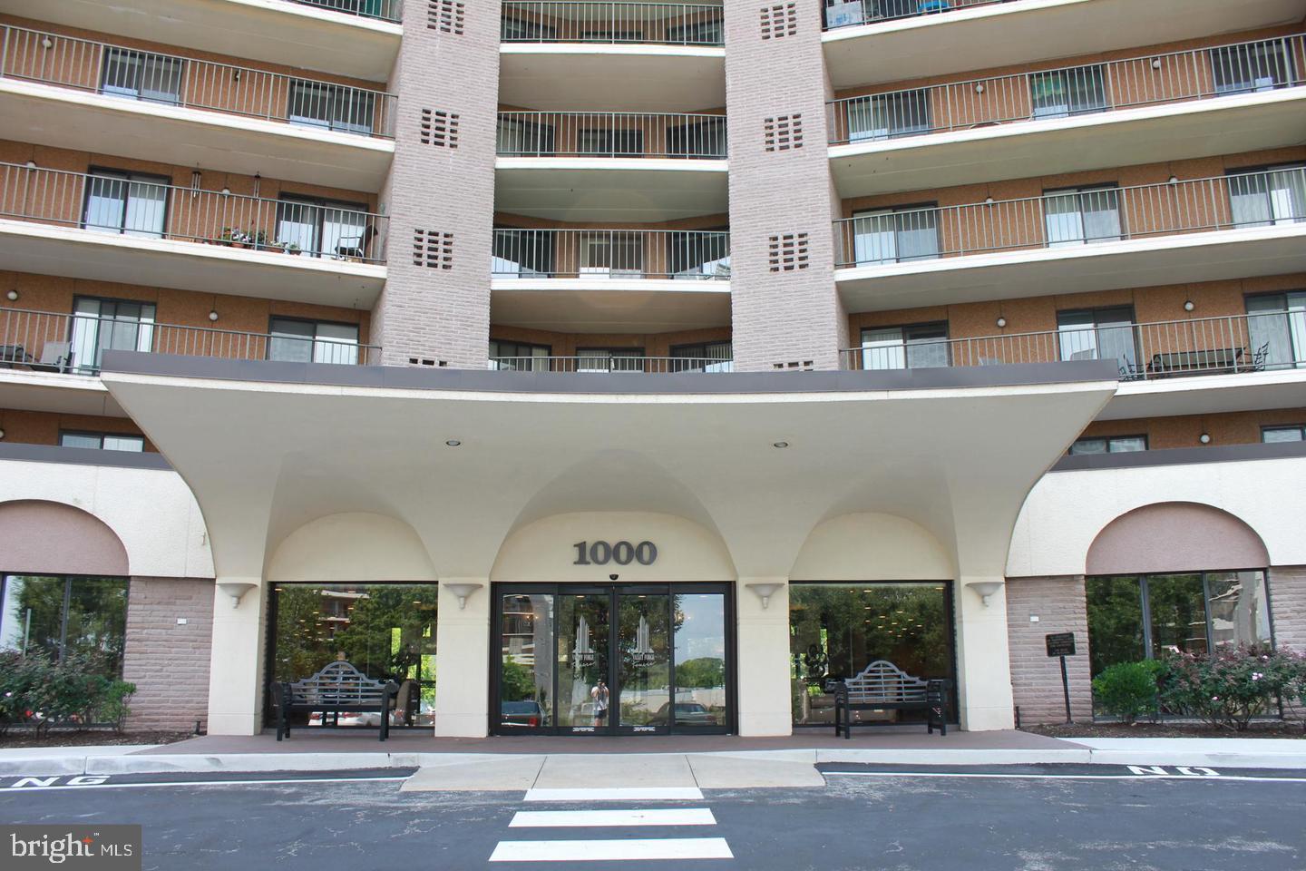 VALLEY FORGE TOWER - Residential