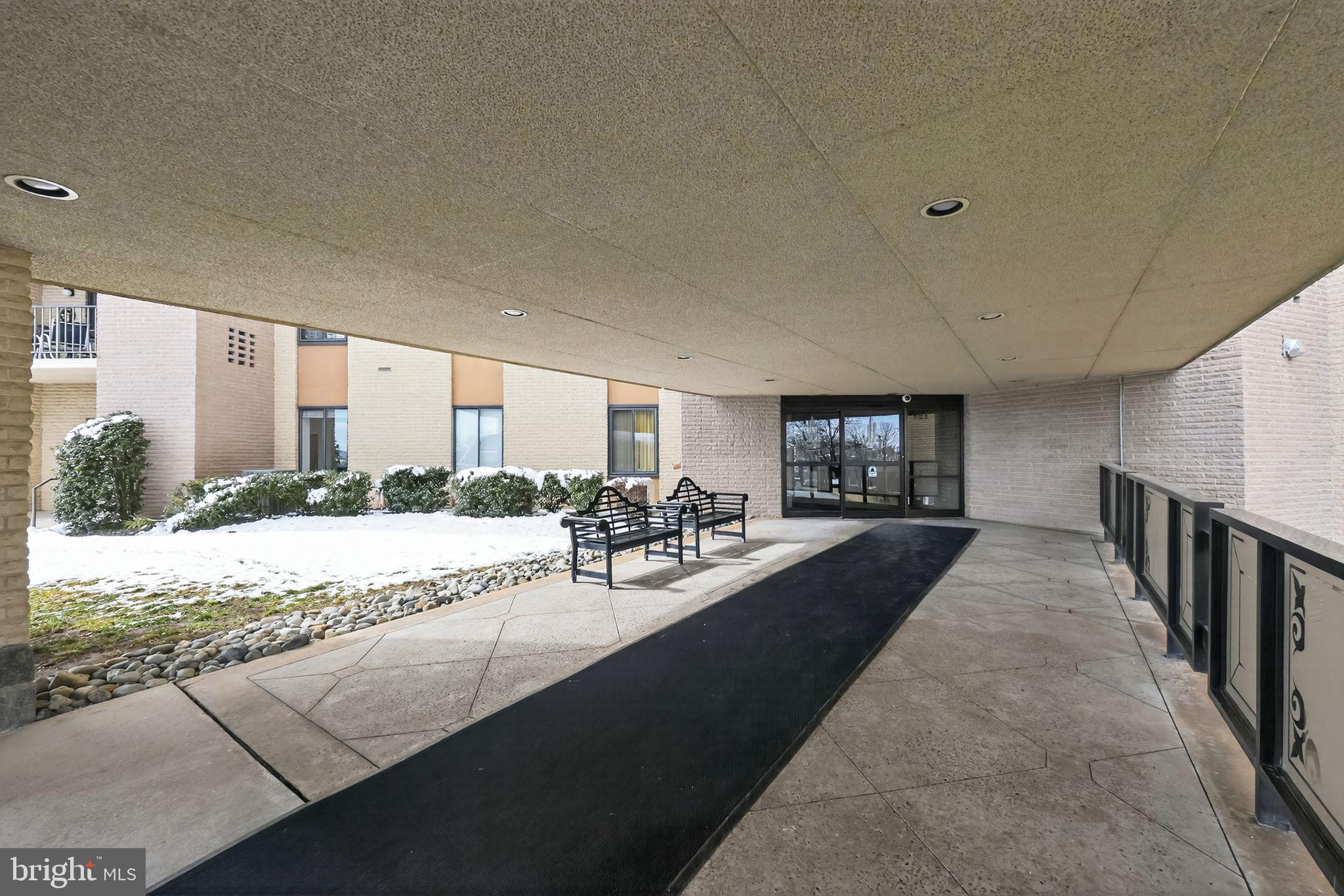 VALLEY FORGE TOWER - Residential