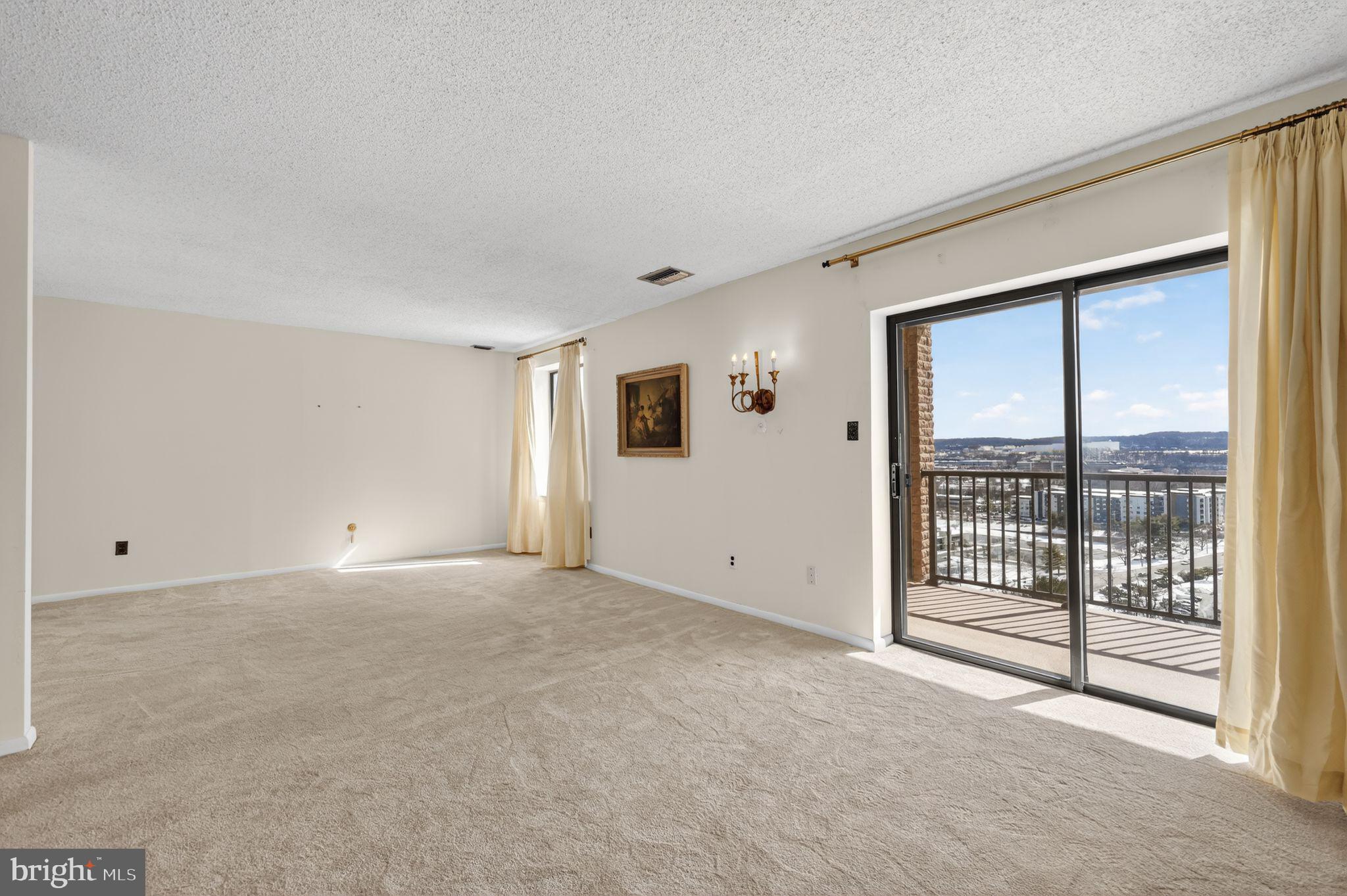 VALLEY FORGE TOWER - Residential