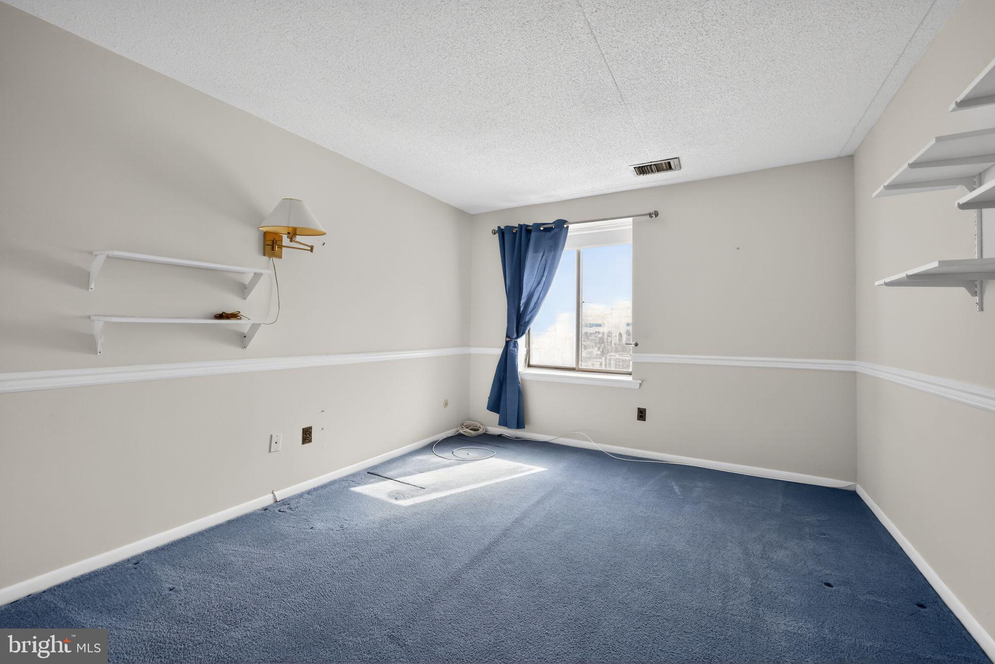 VALLEY FORGE TOWER - Residential