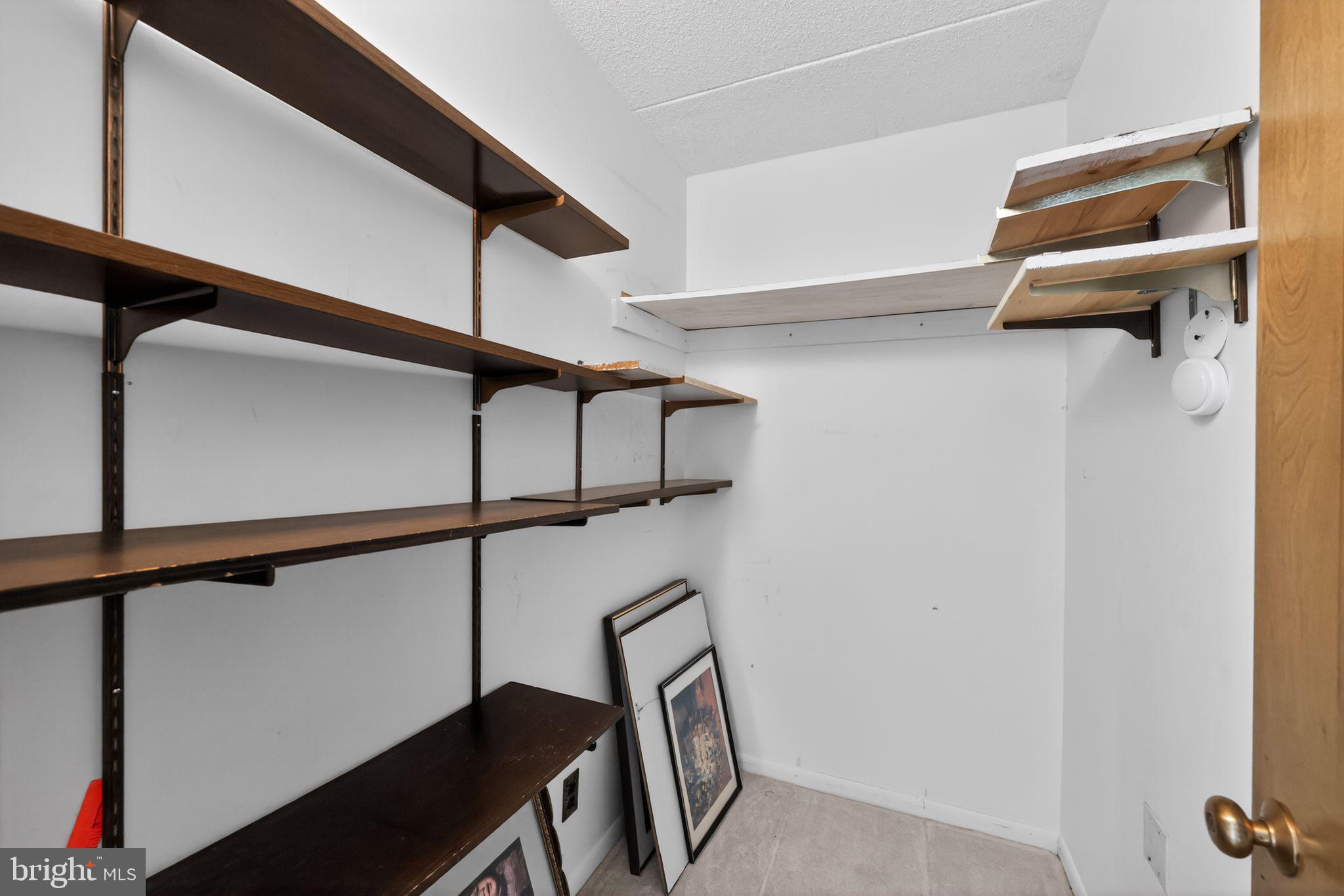 VALLEY FORGE TOWER - Residential