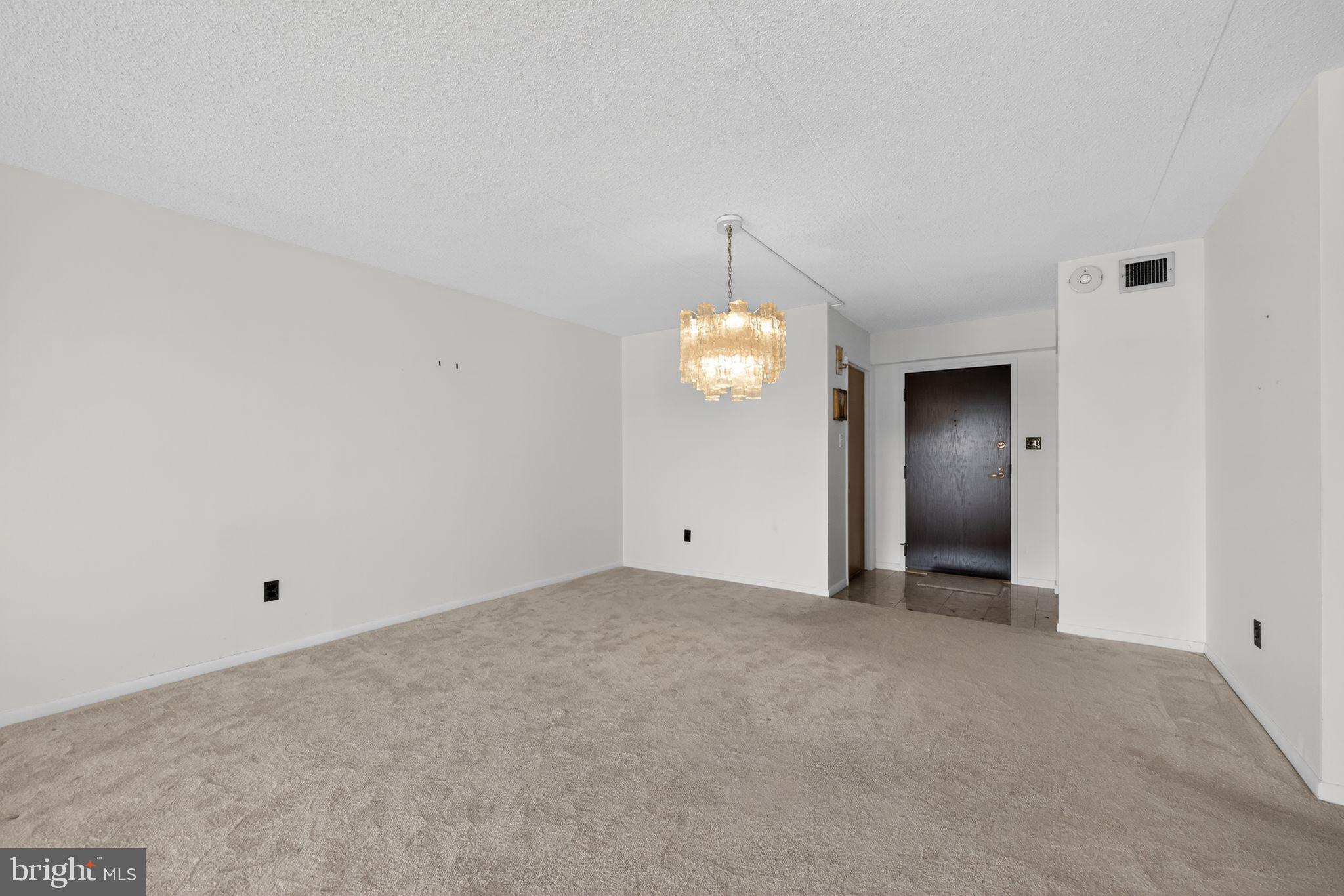 VALLEY FORGE TOWER - Residential