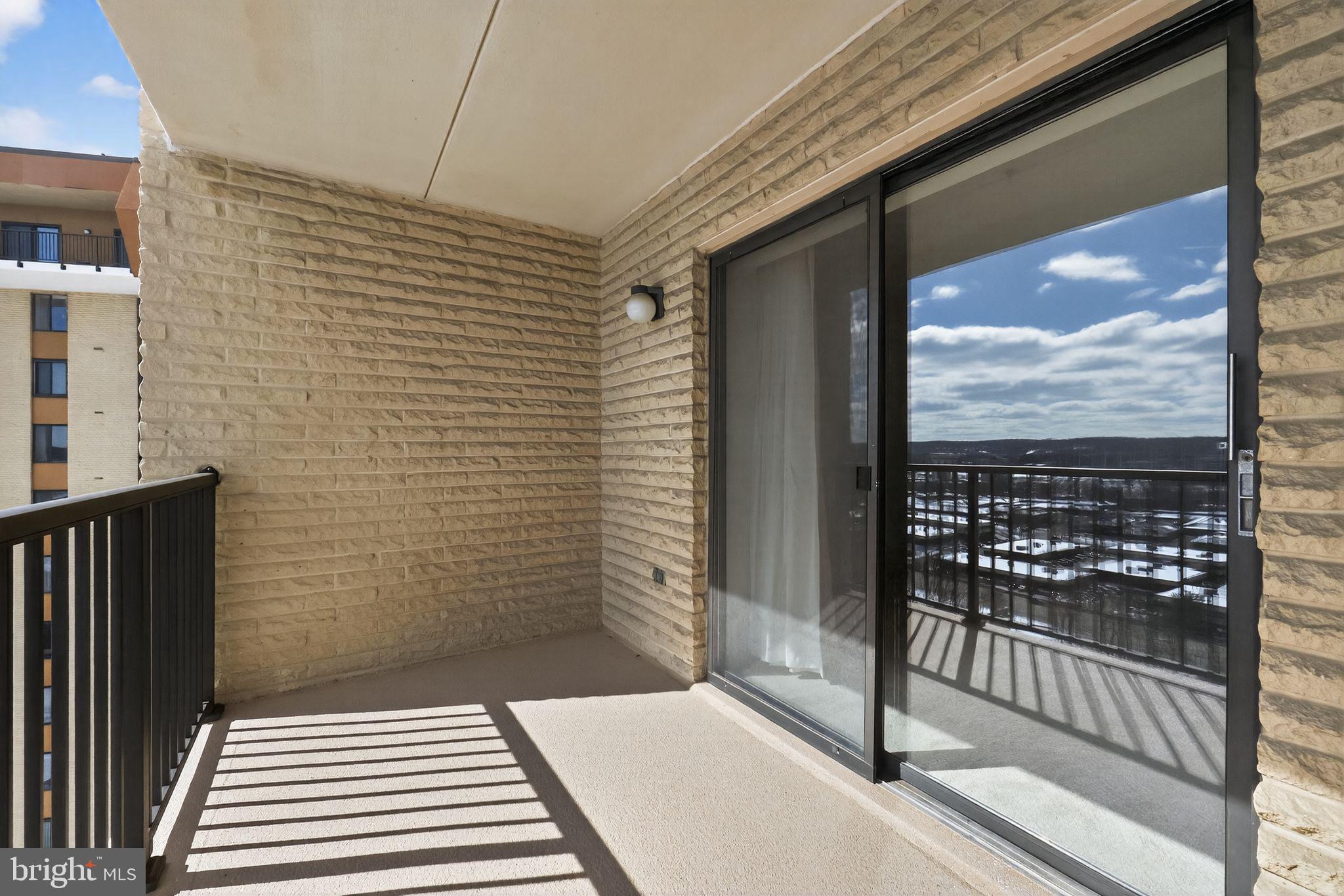 VALLEY FORGE TOWER - Residential