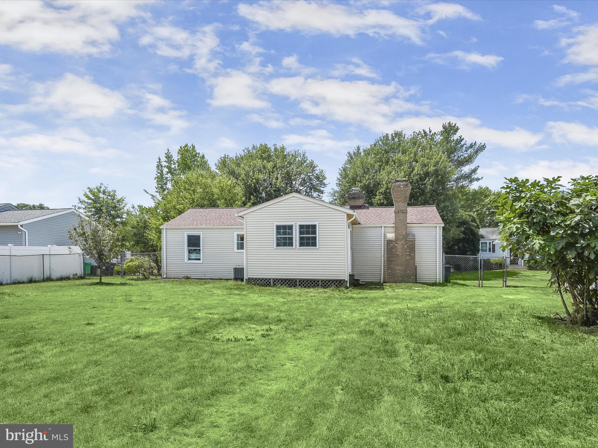 RAMBLING HILLS - Residential