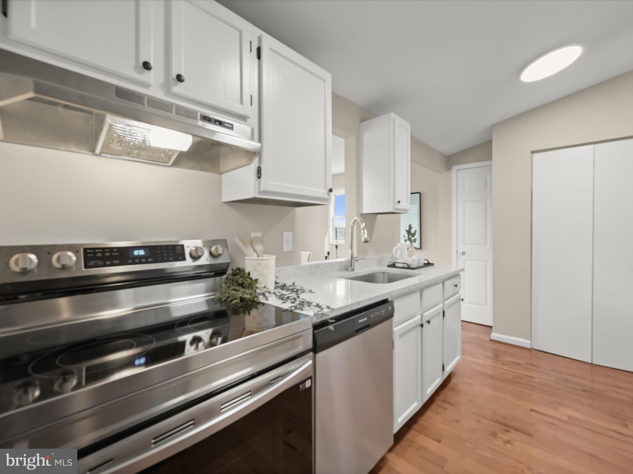 RAMBLING HILLS - Residential