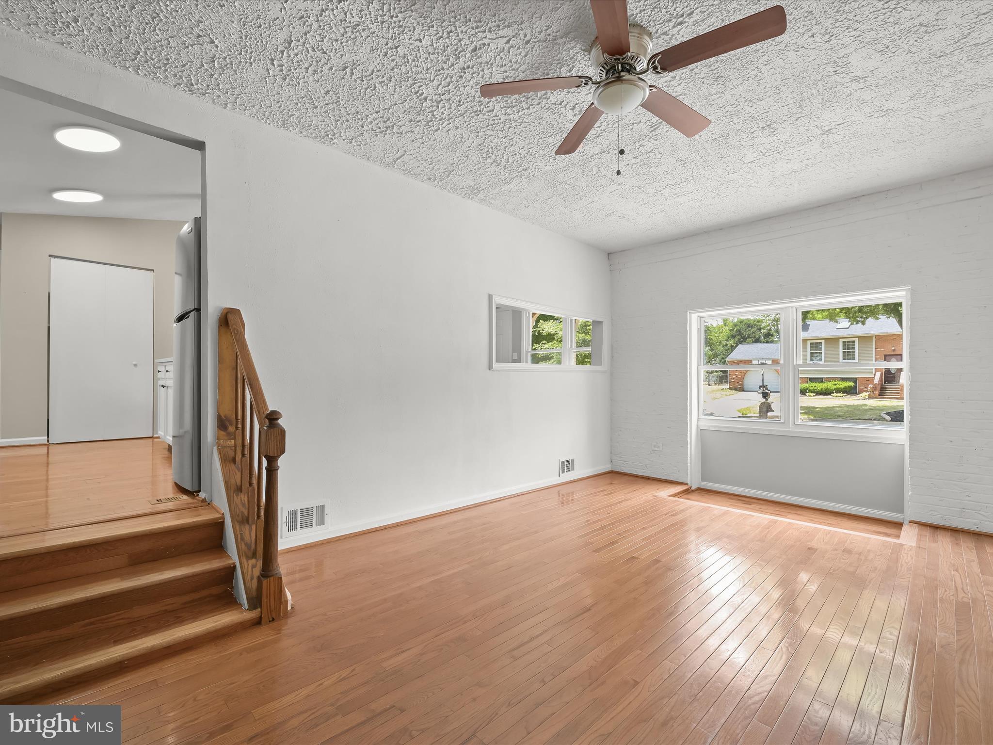 RAMBLING HILLS - Residential