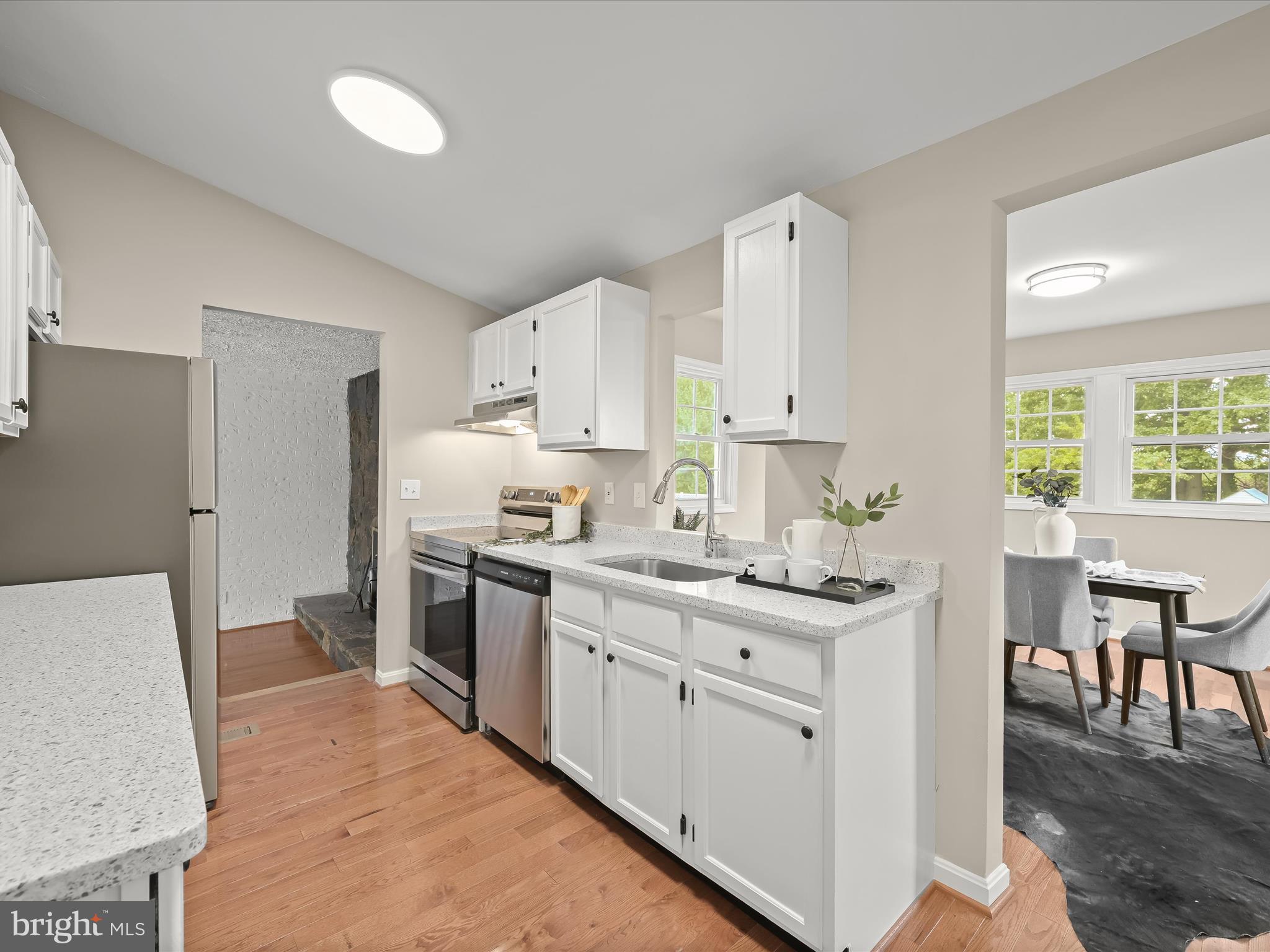 RAMBLING HILLS - Residential