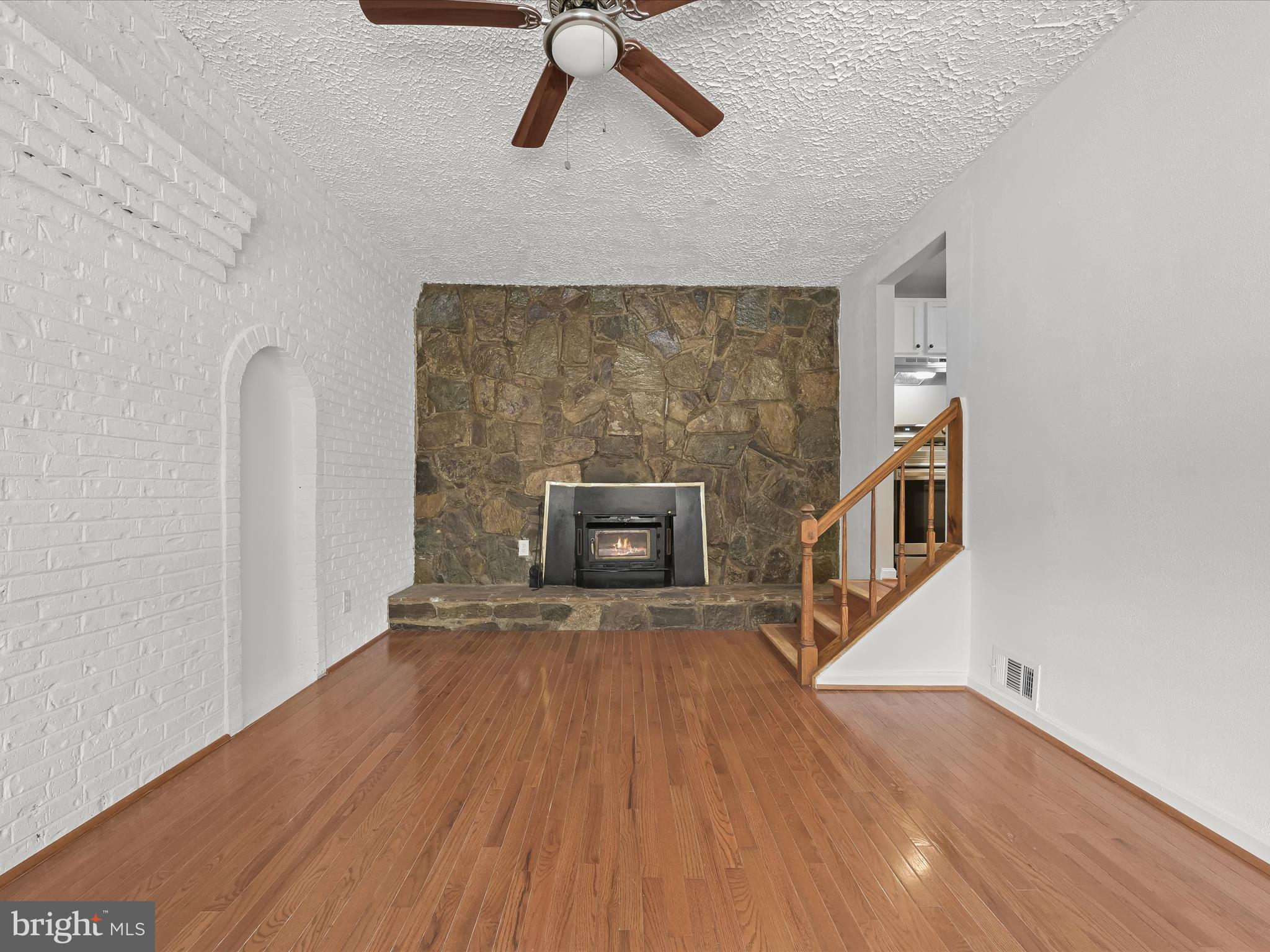 RAMBLING HILLS - Residential