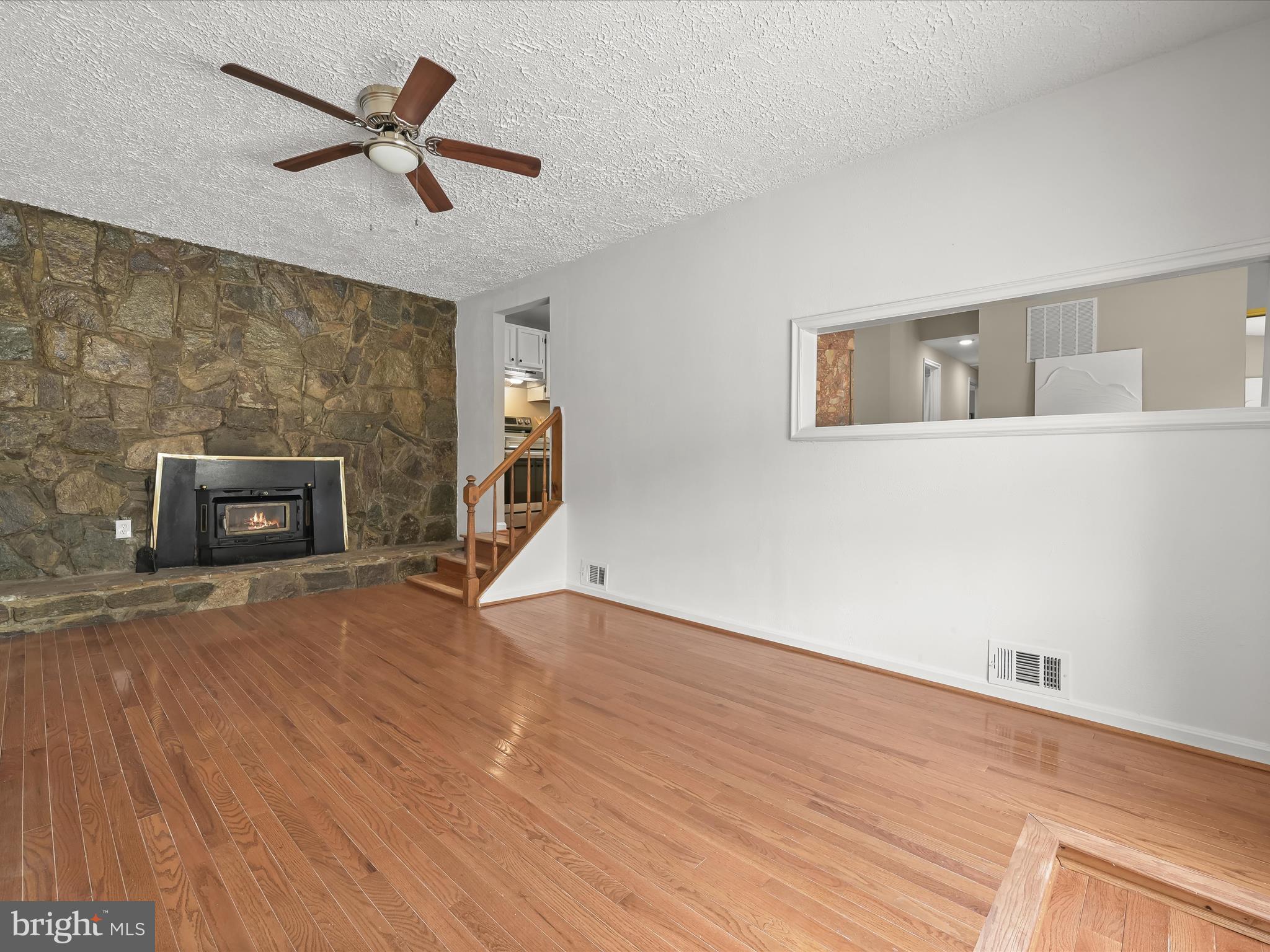 RAMBLING HILLS - Residential