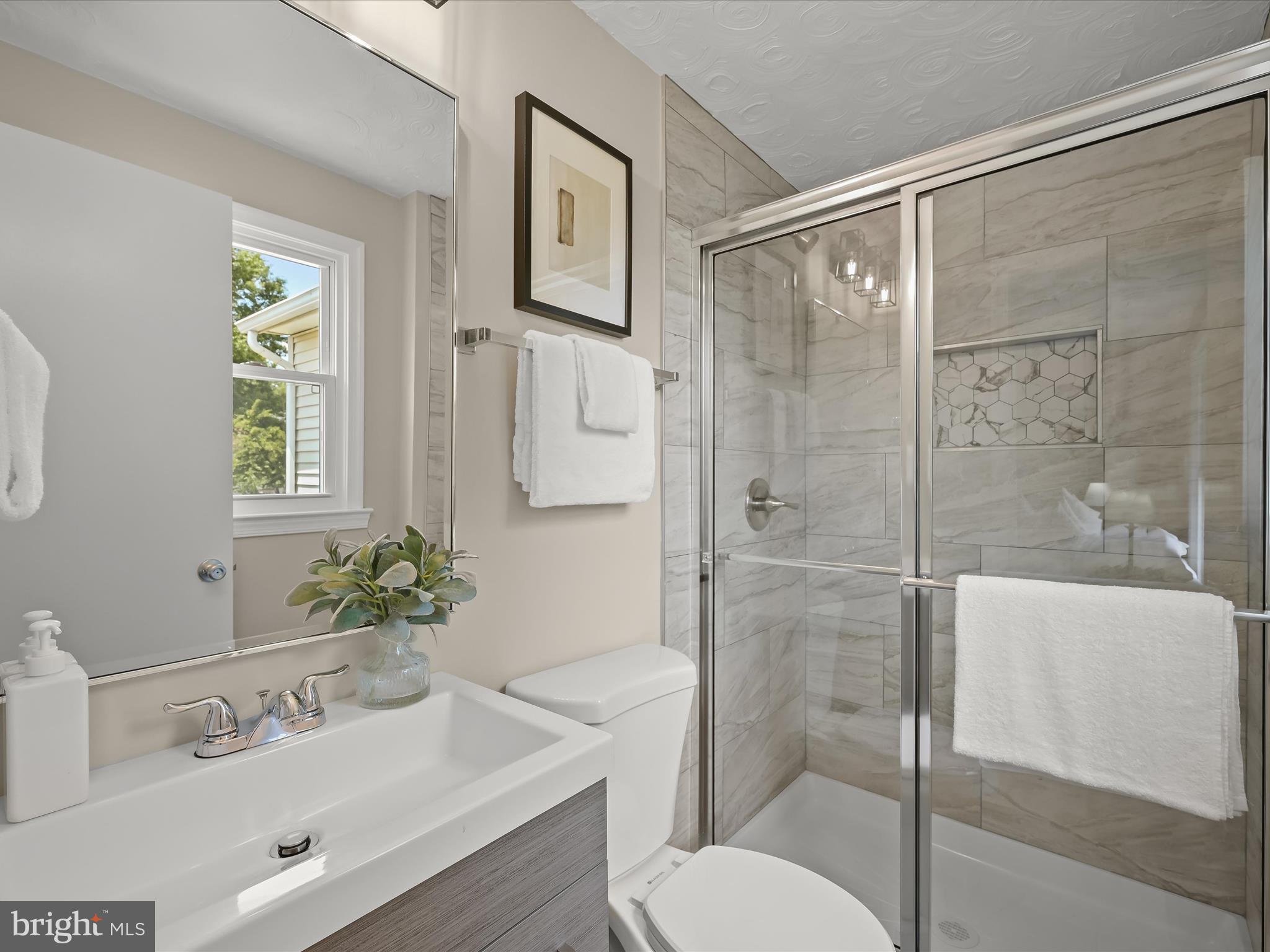 RAMBLING HILLS - Residential