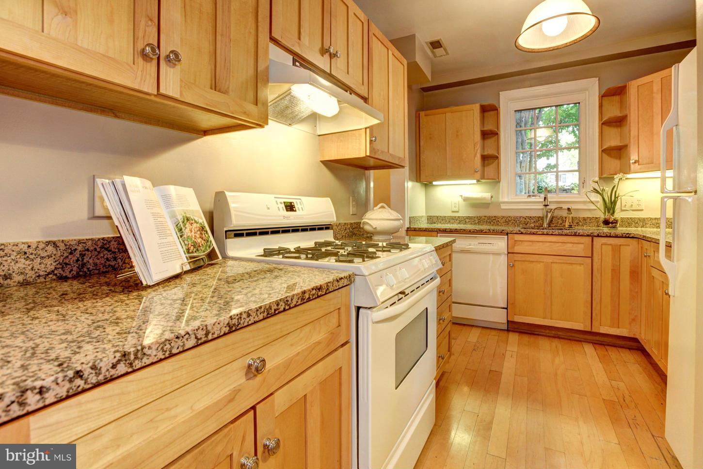 CHEVY CHASE - Residential