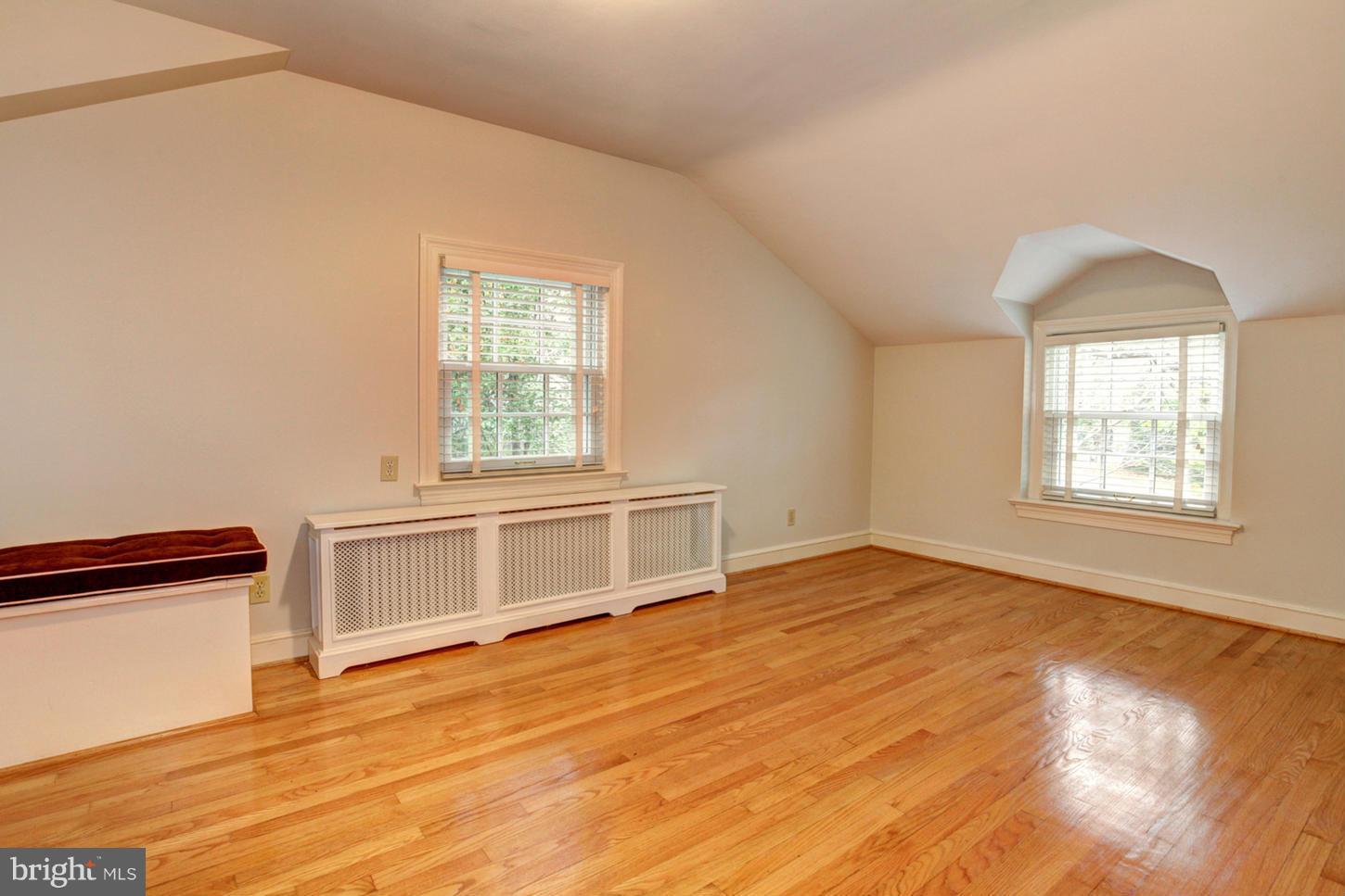 CHEVY CHASE - Residential