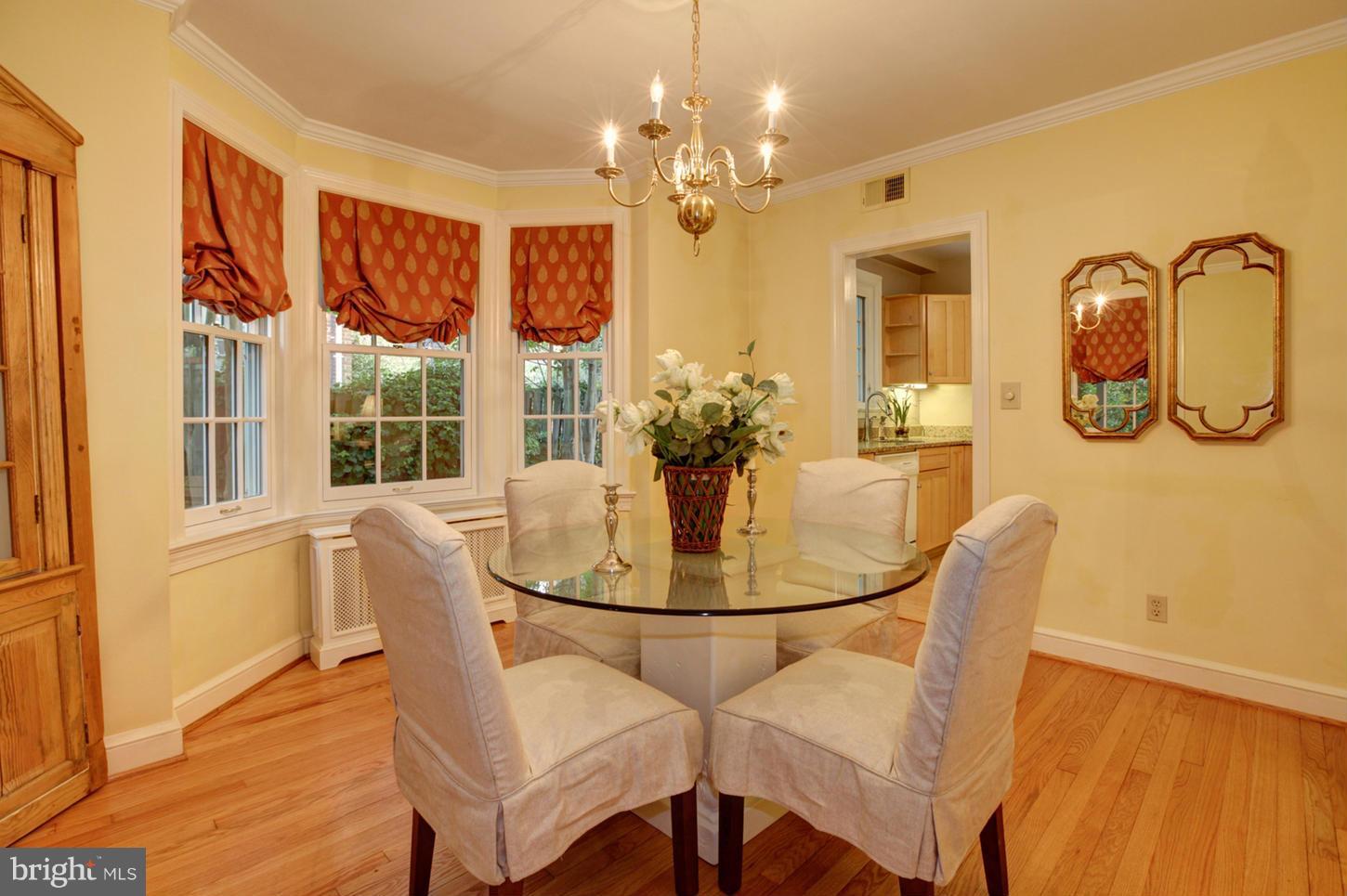 CHEVY CHASE - Residential