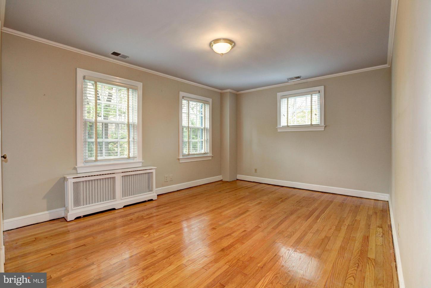 CHEVY CHASE - Residential