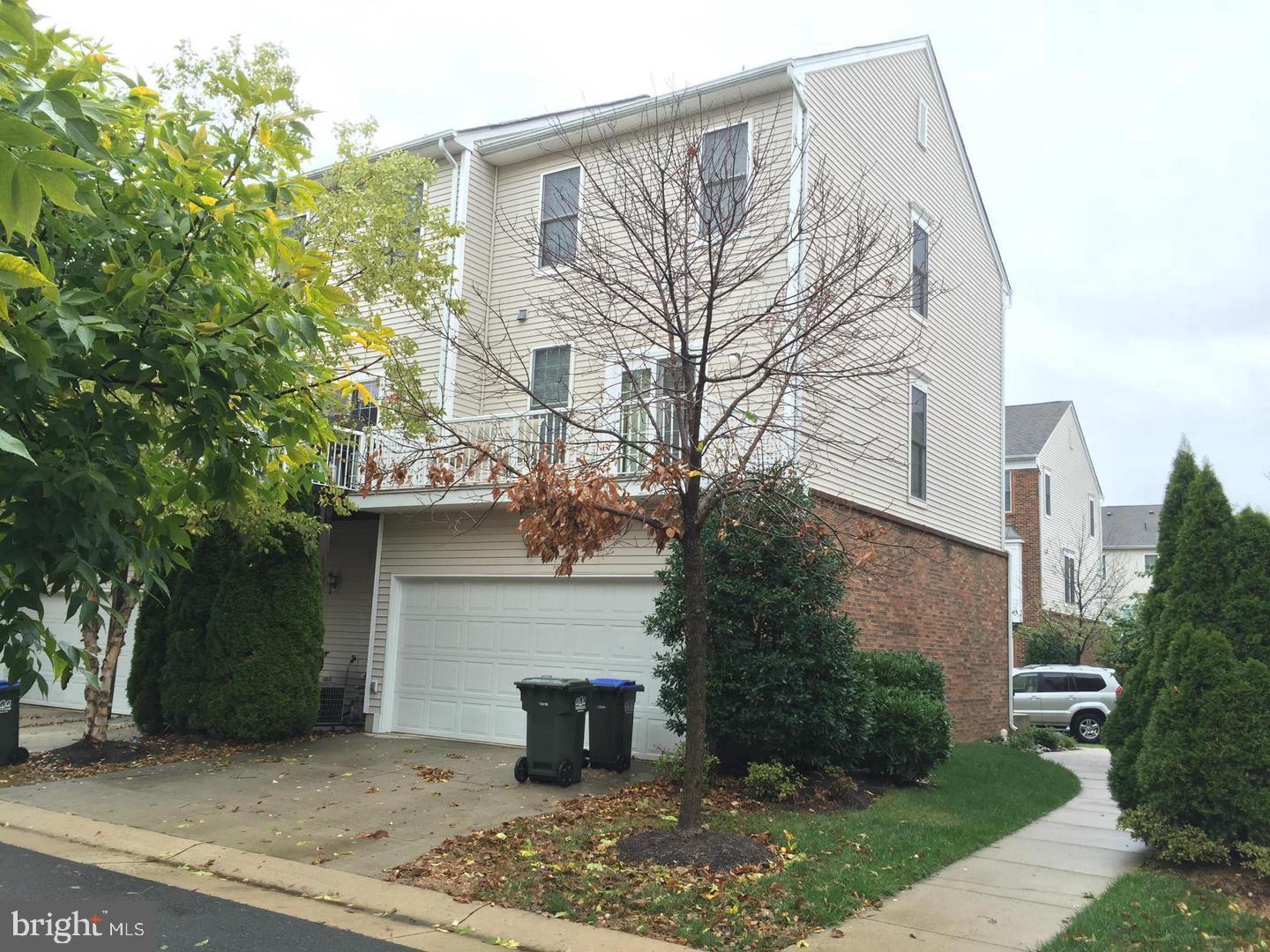 AMBERLEA AT SOUTH RIDING - Residential Lease