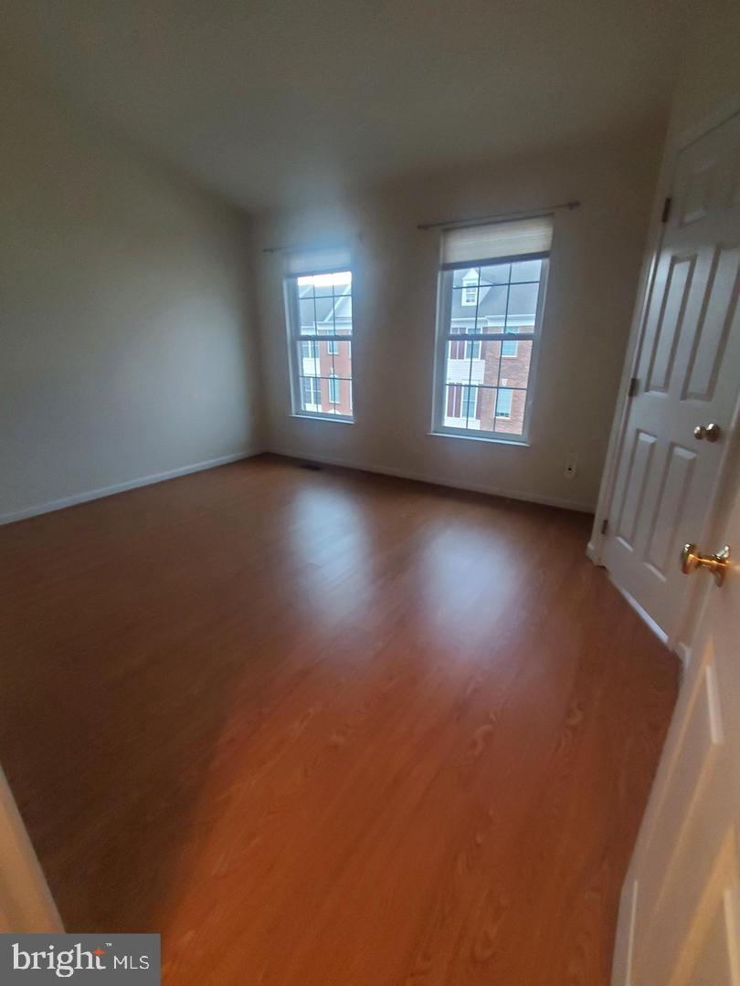 AMBERLEA AT SOUTH RIDING - Residential Lease