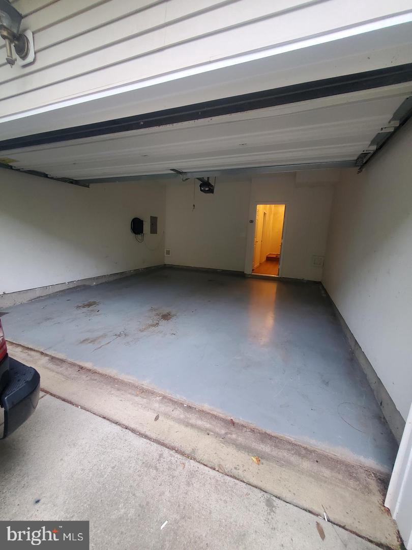 AMBERLEA AT SOUTH RIDING - Residential Lease