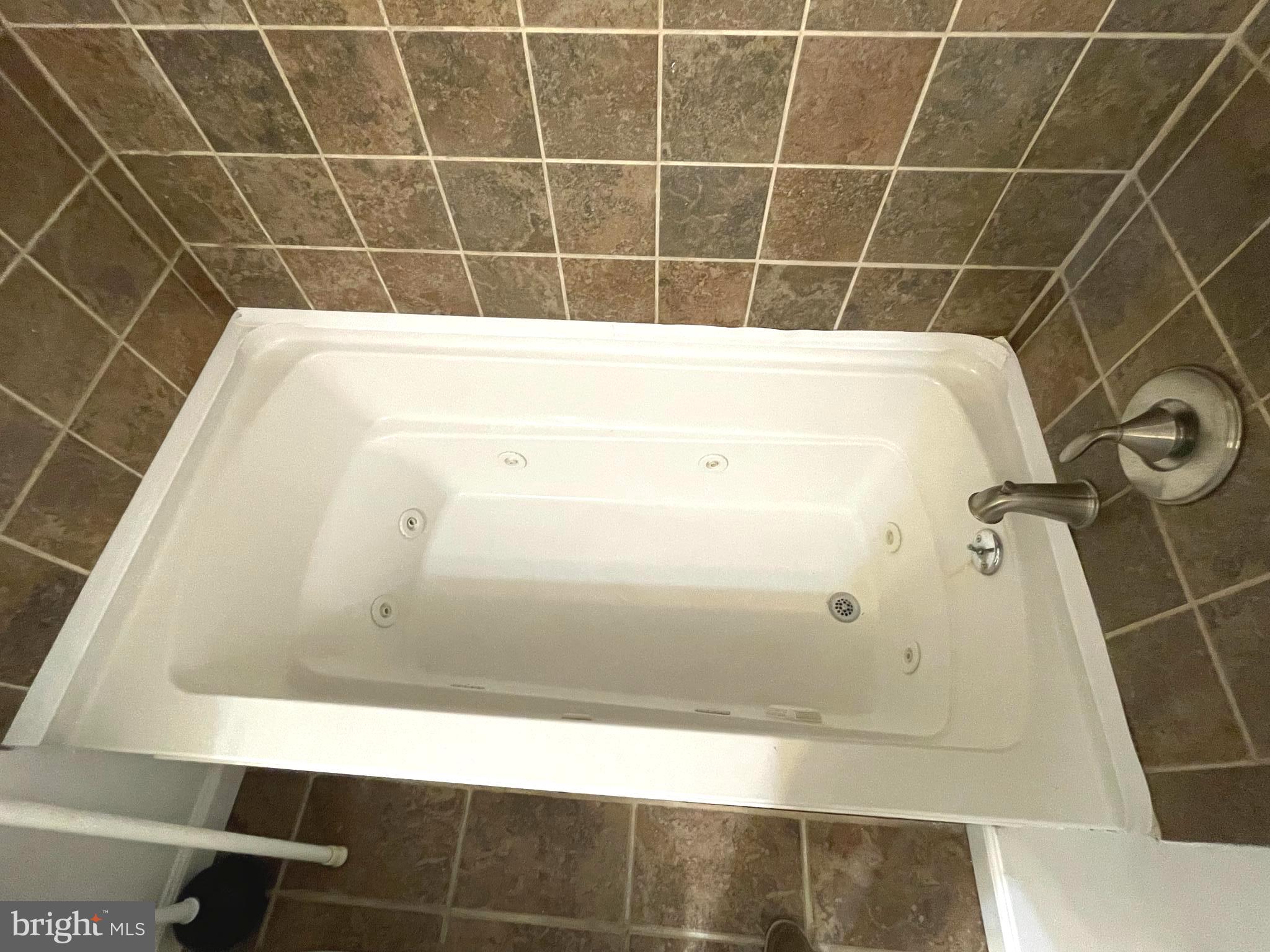 CHESTERBROOK - Residential Lease