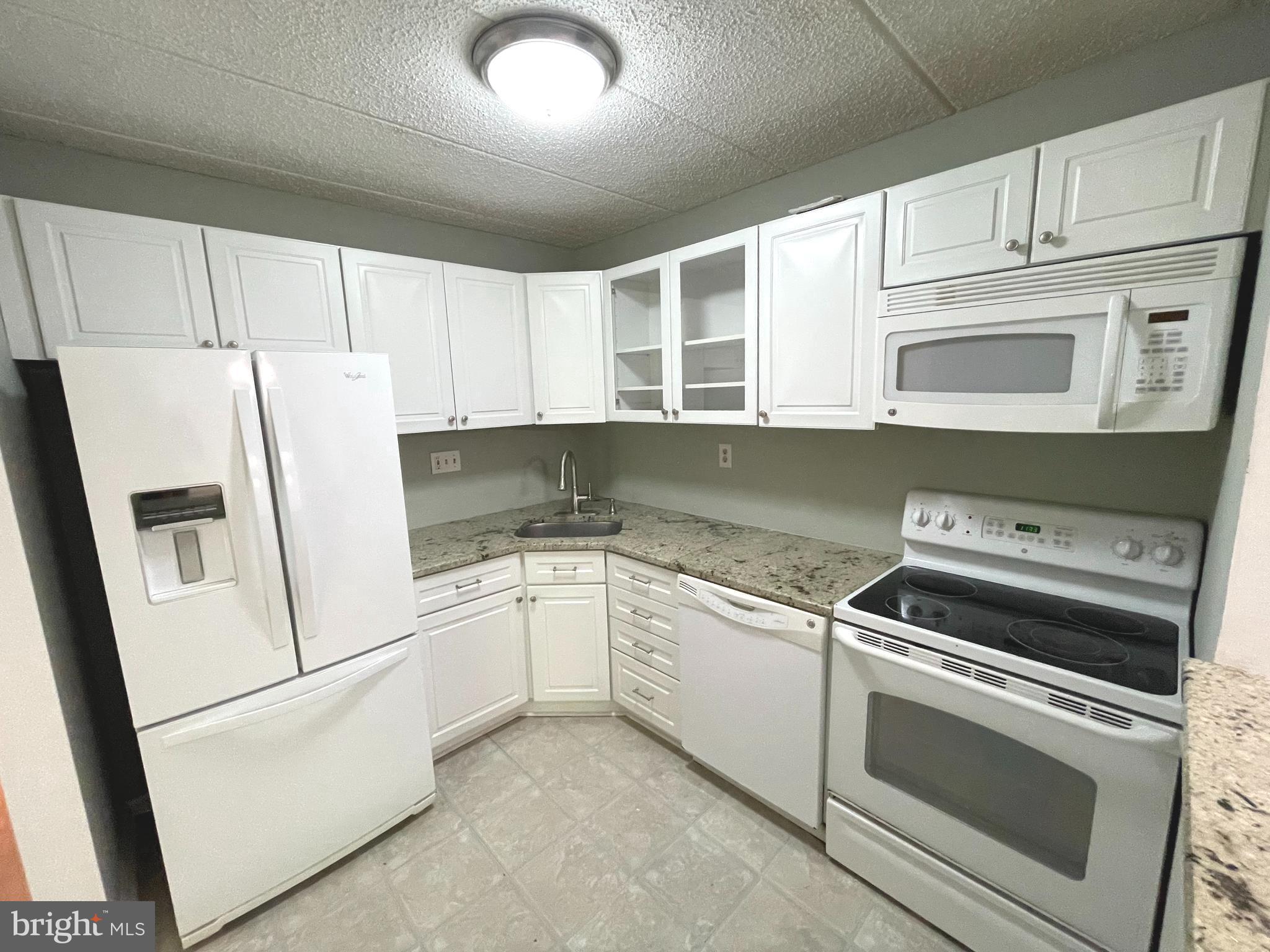 CHESTERBROOK - Residential Lease