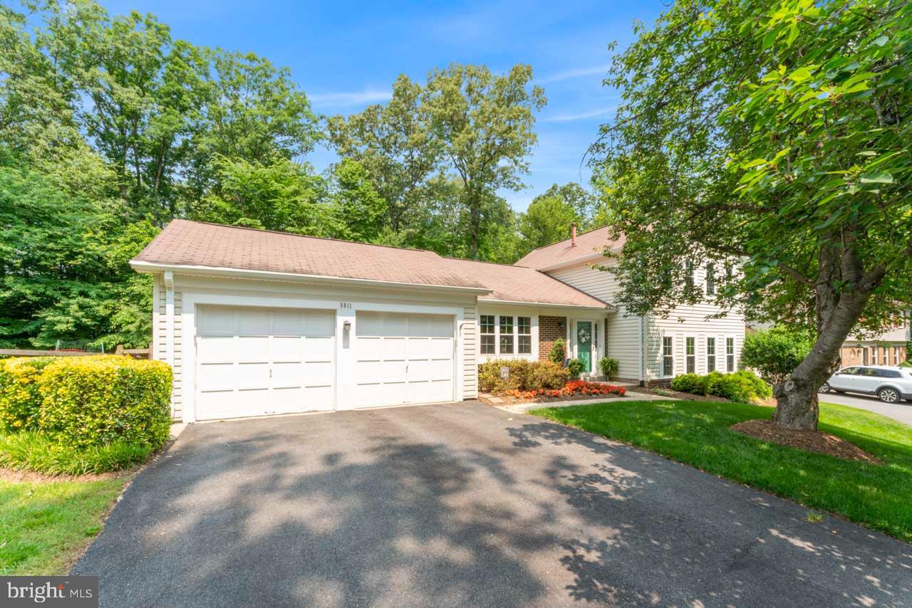 5911 OAK LEATHER DRIVE