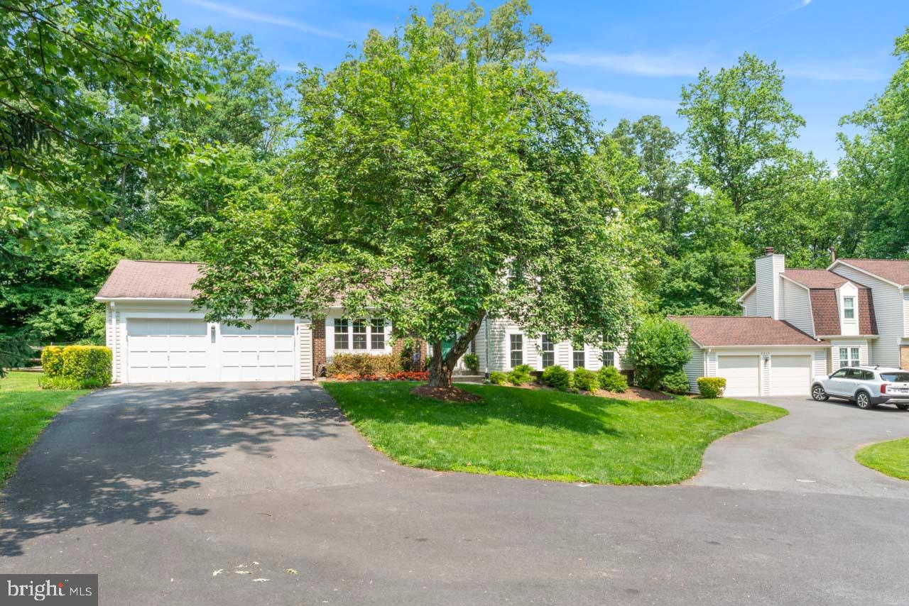 5911 OAK LEATHER DRIVE