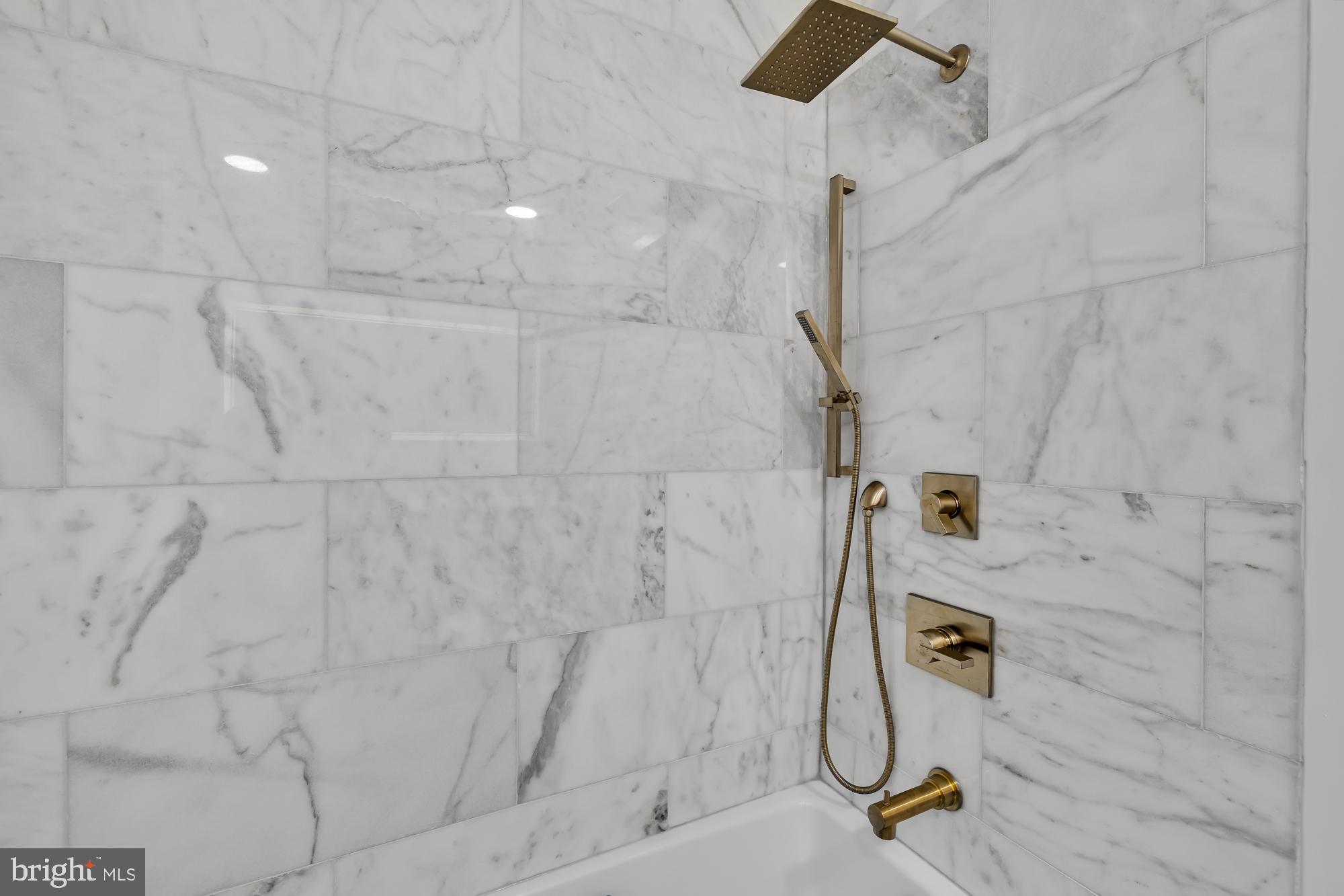 LILLIAN COURT AT TYSONS 11 - Residential Lease