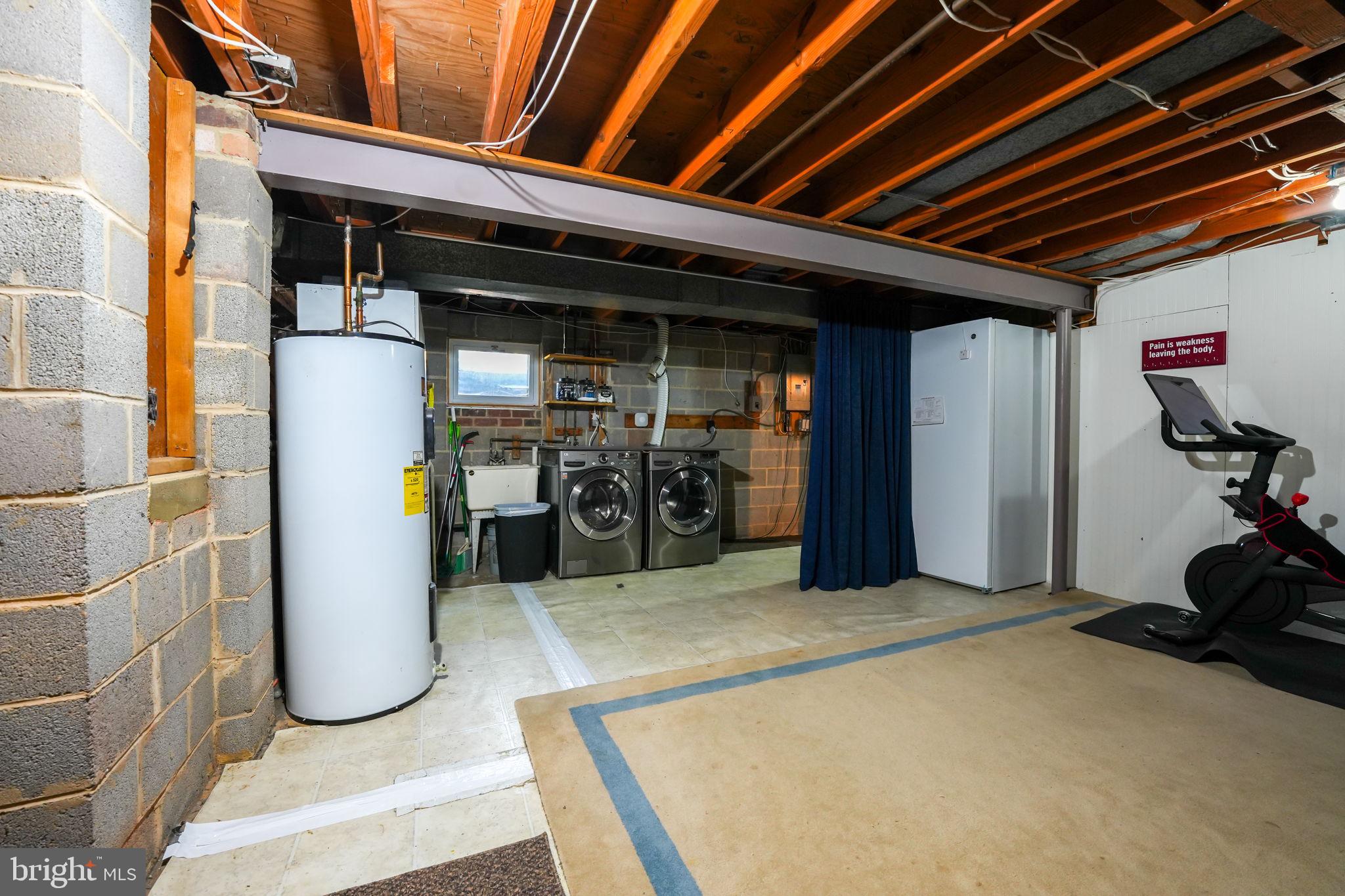 ORANGE HUNT ESTATES - Residential