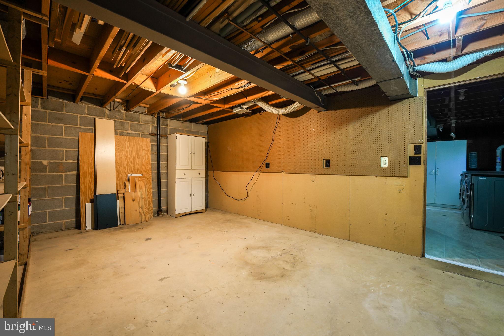 ORANGE HUNT ESTATES - Residential