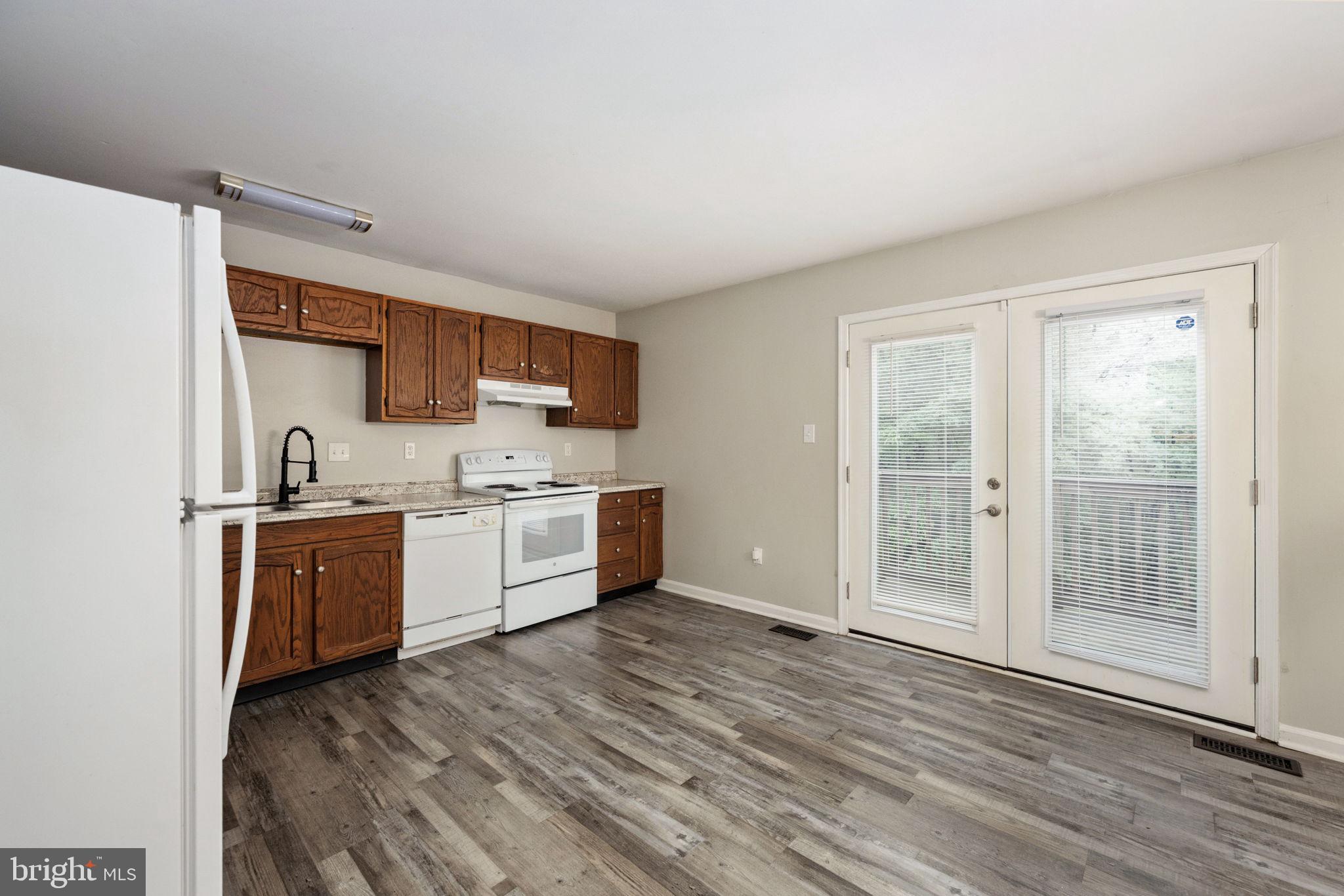 BREEZEWOOD FOREST EAST - Residential