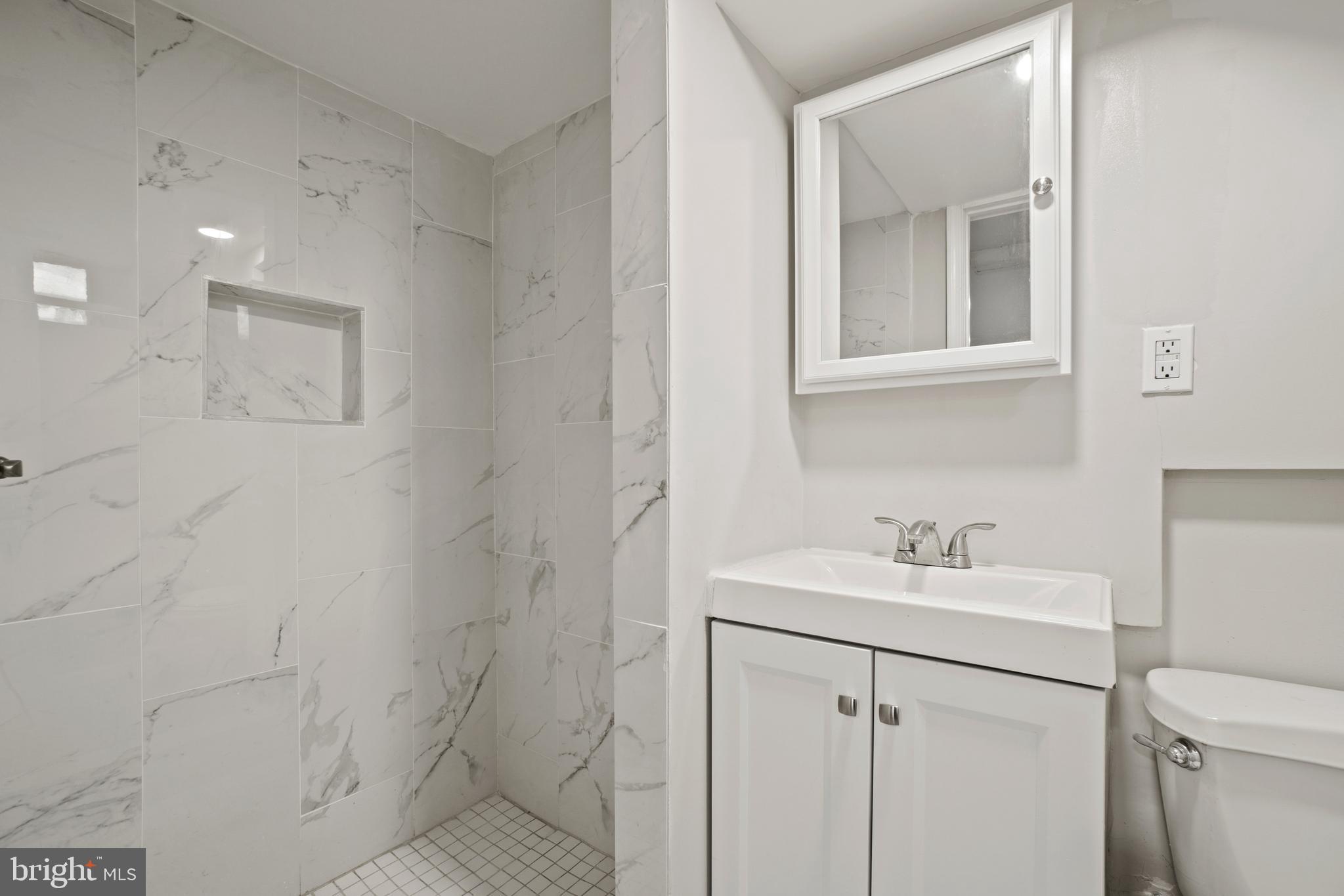 AURORA HILLS - Residential Lease