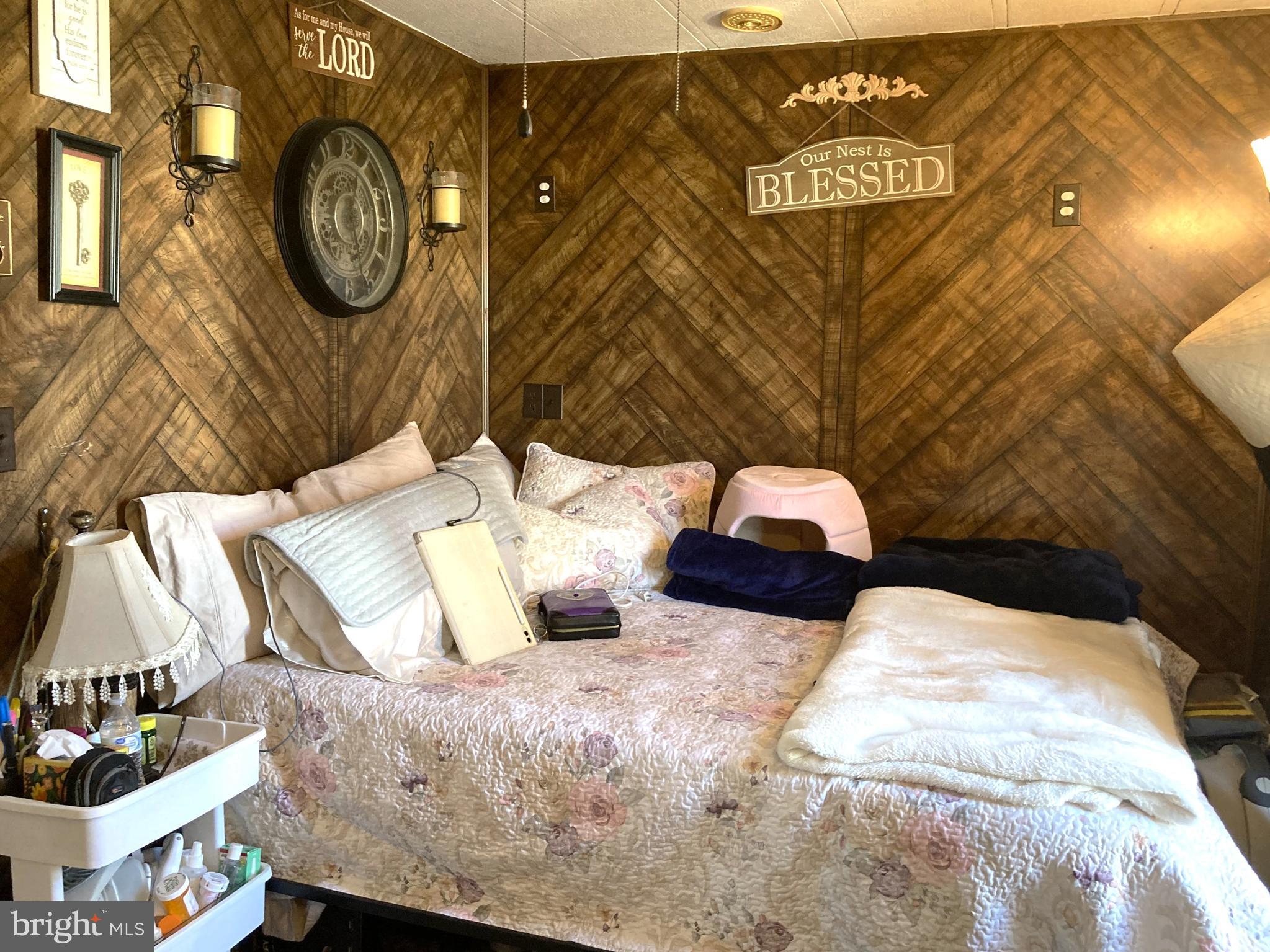 PINE RIDGE MHP - Residential