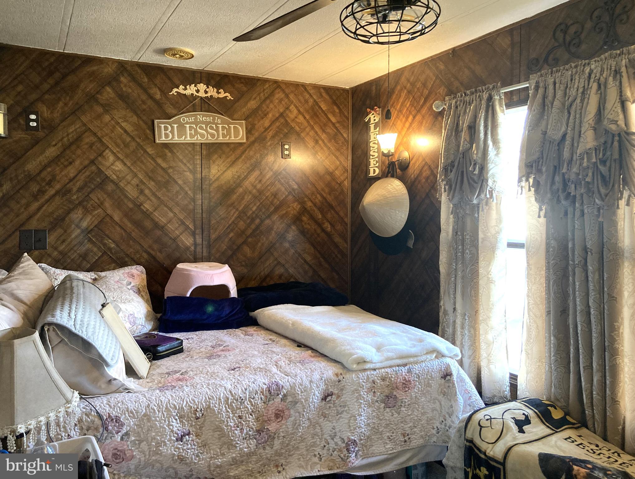 PINE RIDGE MHP - Residential